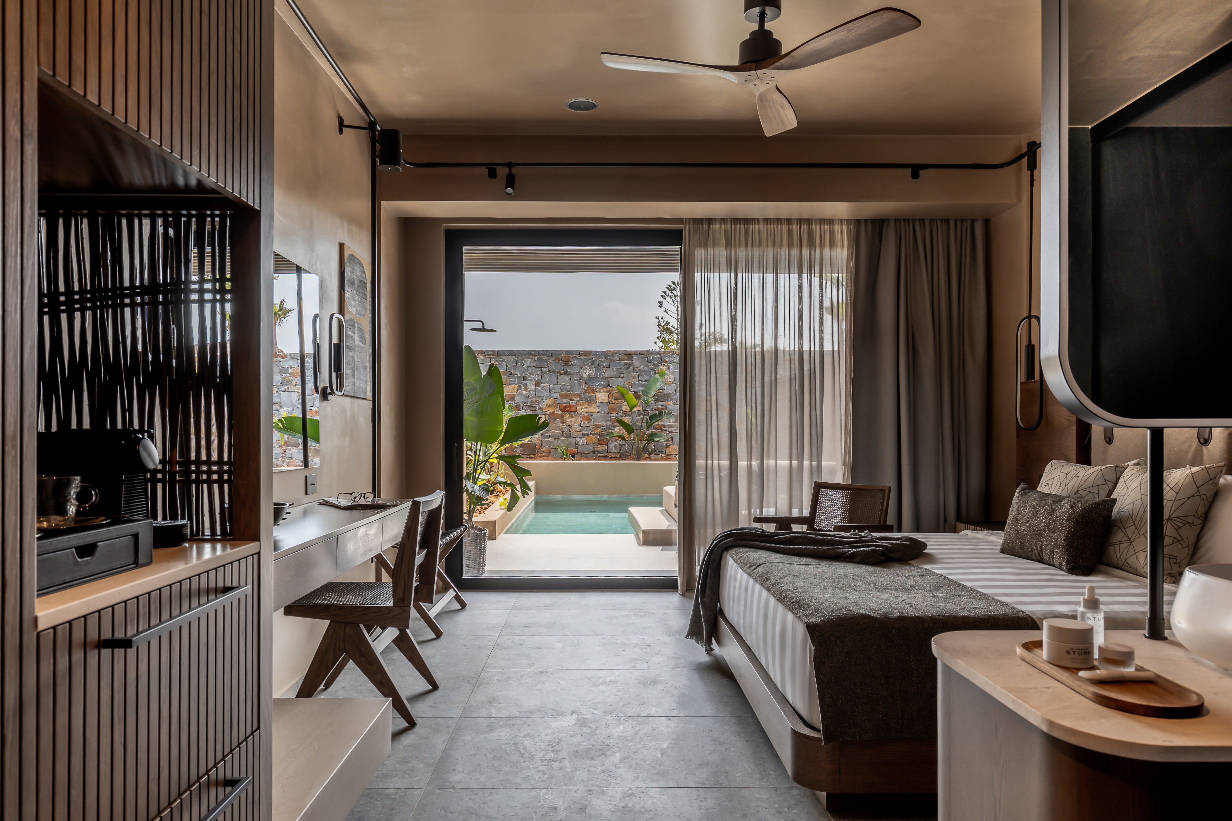 Breeze Suite with Privat pool