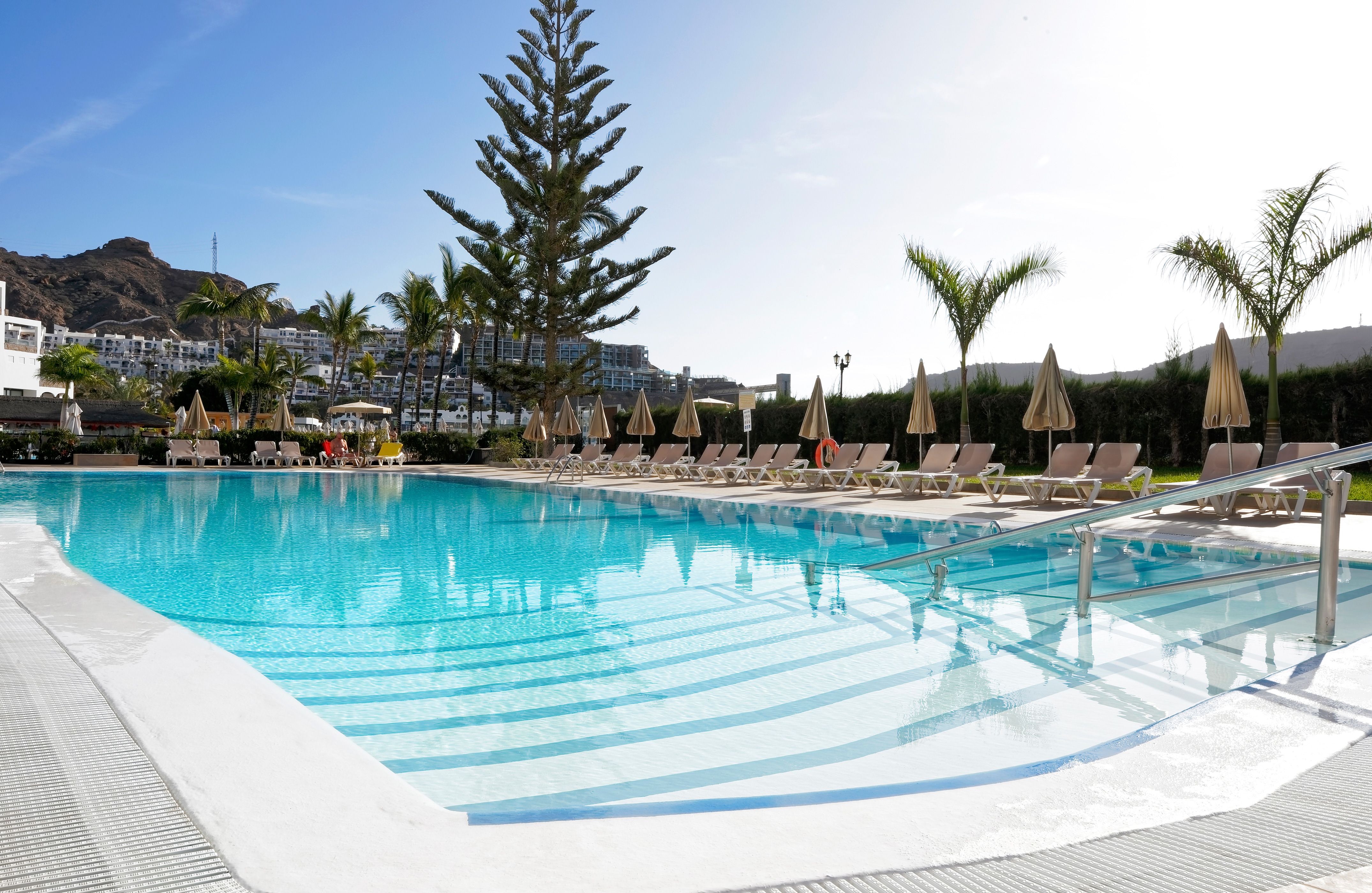 Piscina deschisă