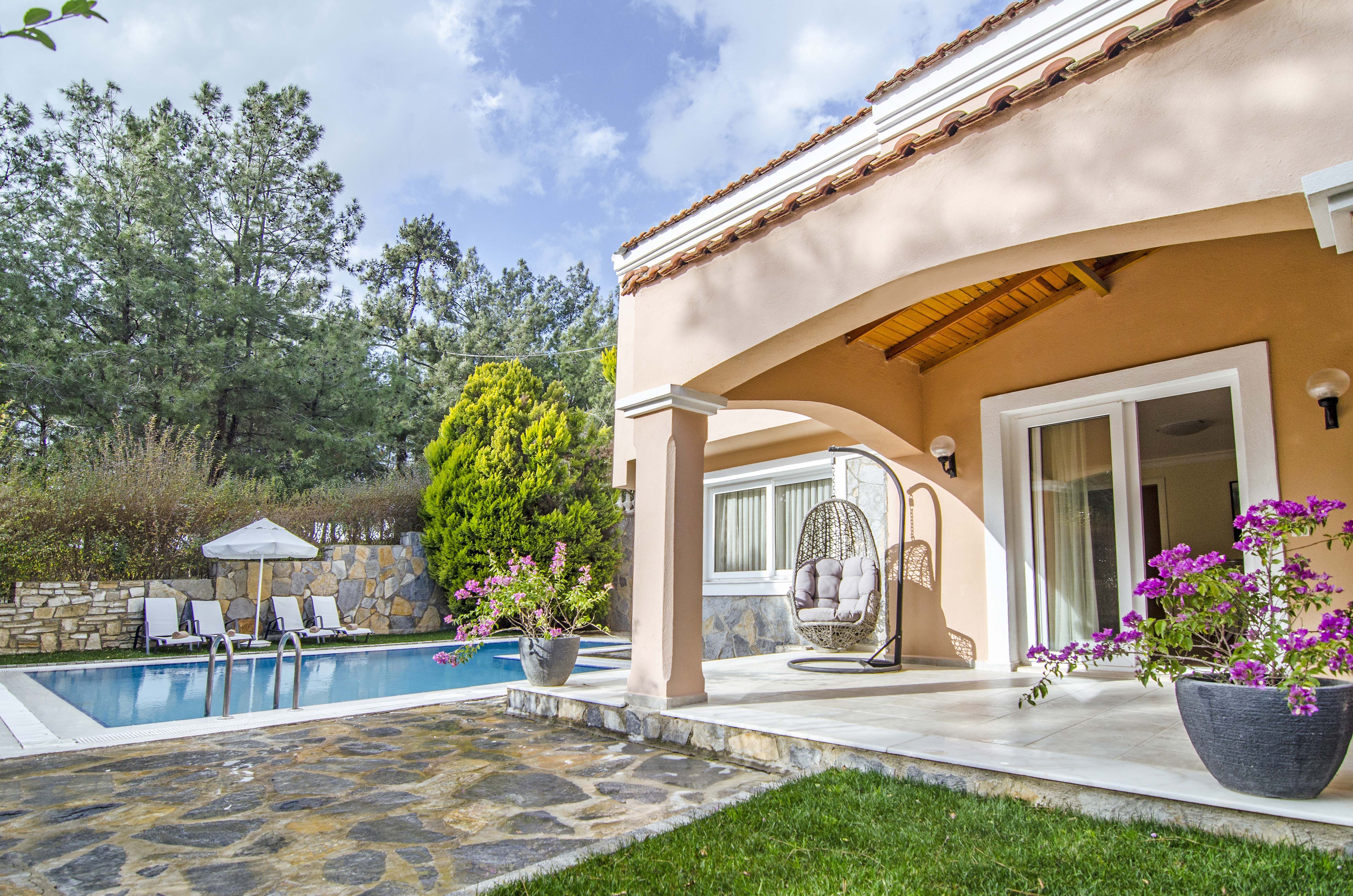 SUPERIOR VILLA