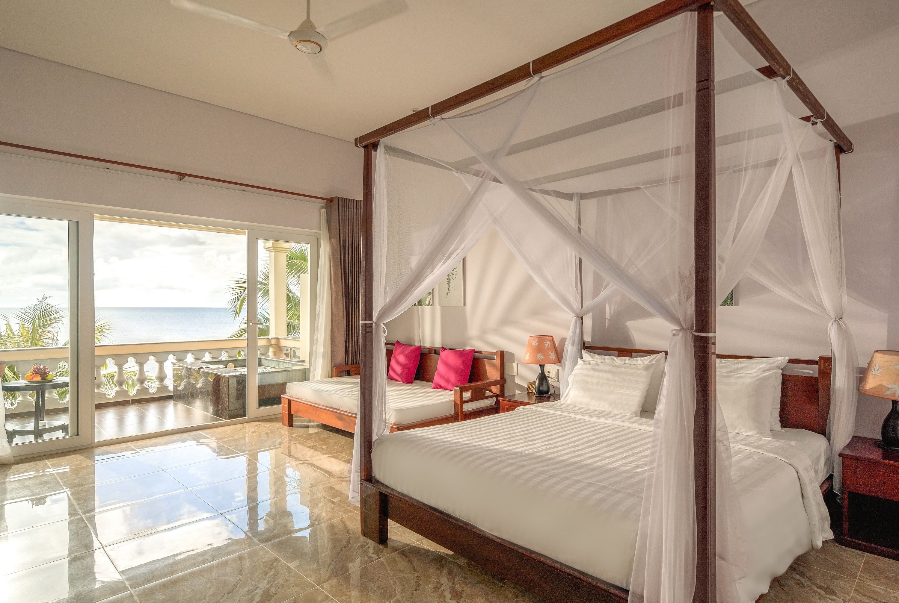 VILLA OCEANVIEW WITH OPEN BATHTUB