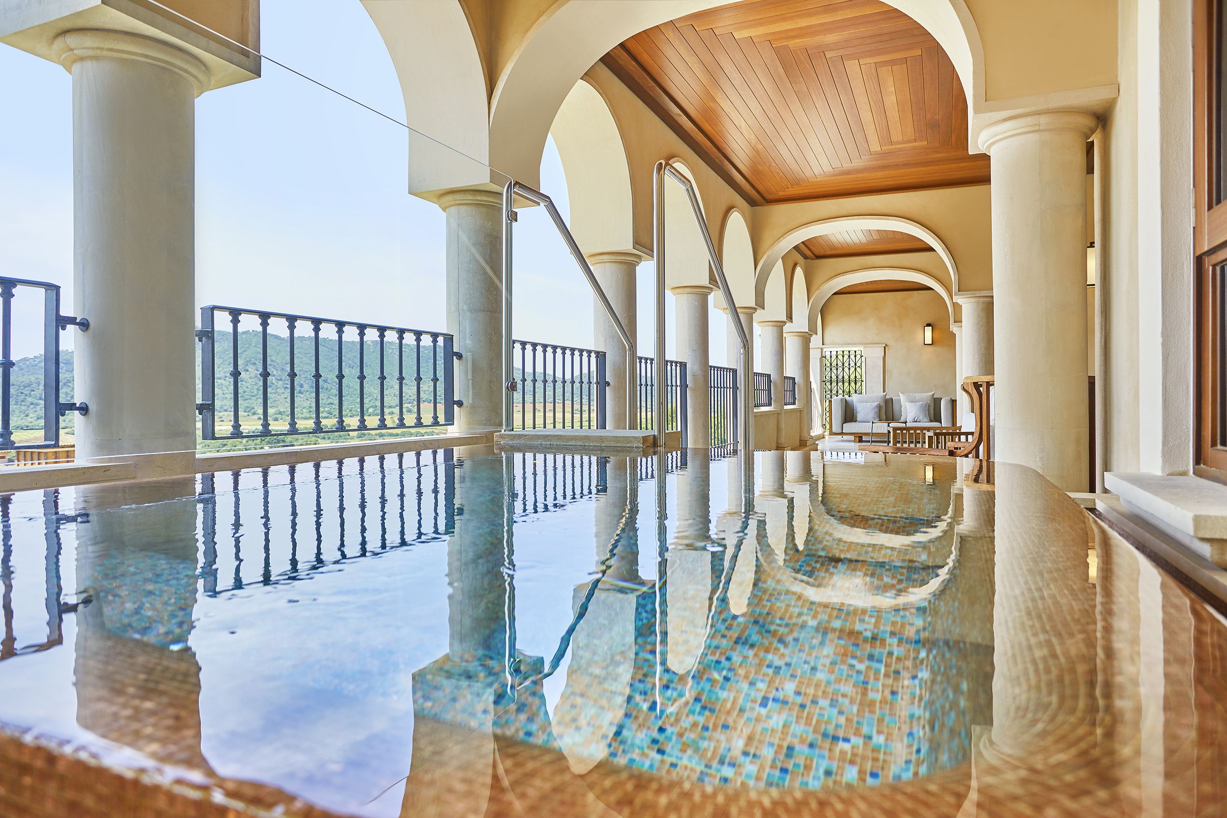 PRESIDENTIAL SUITE