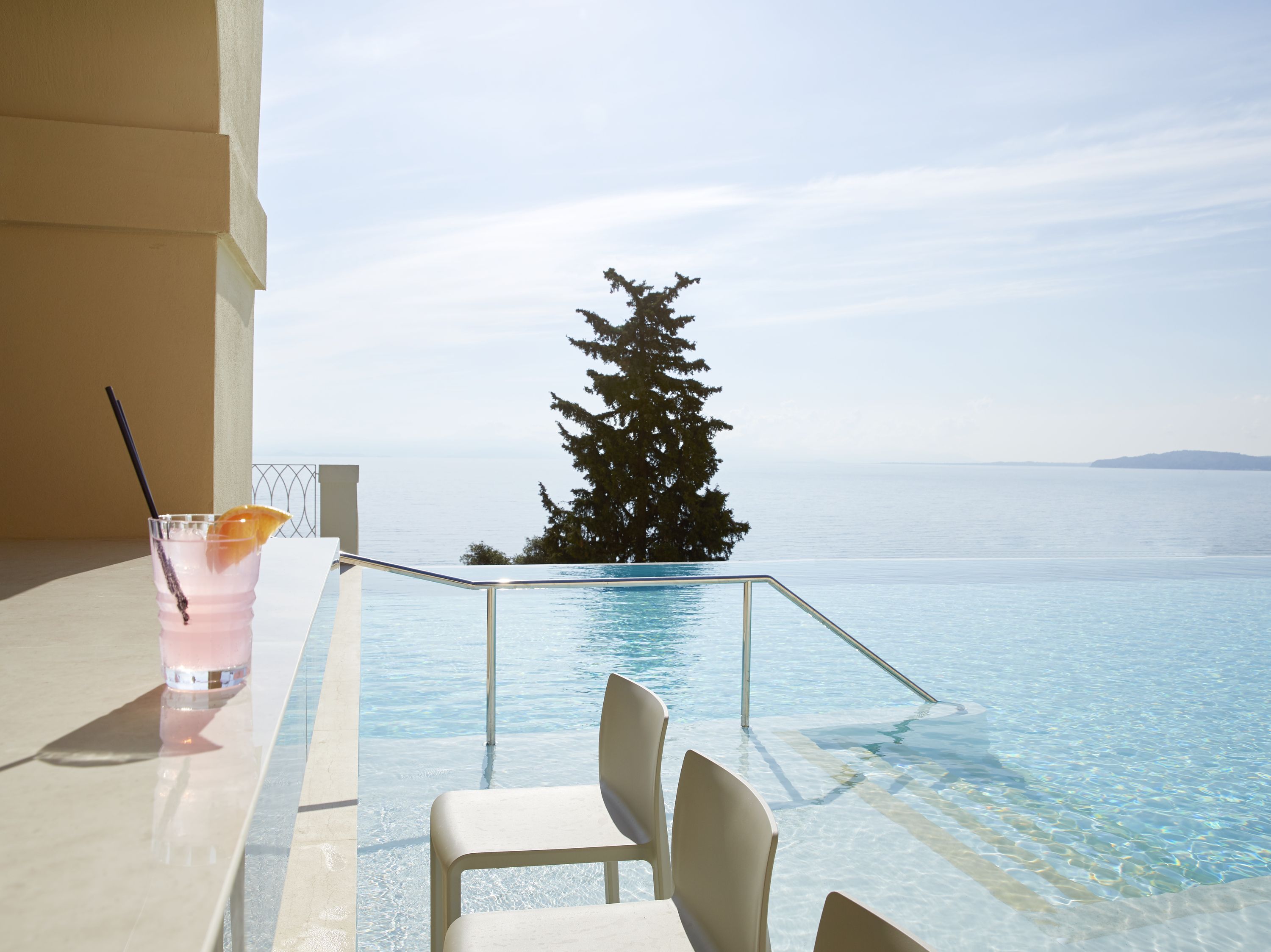 AQUAVIT POOL BAR