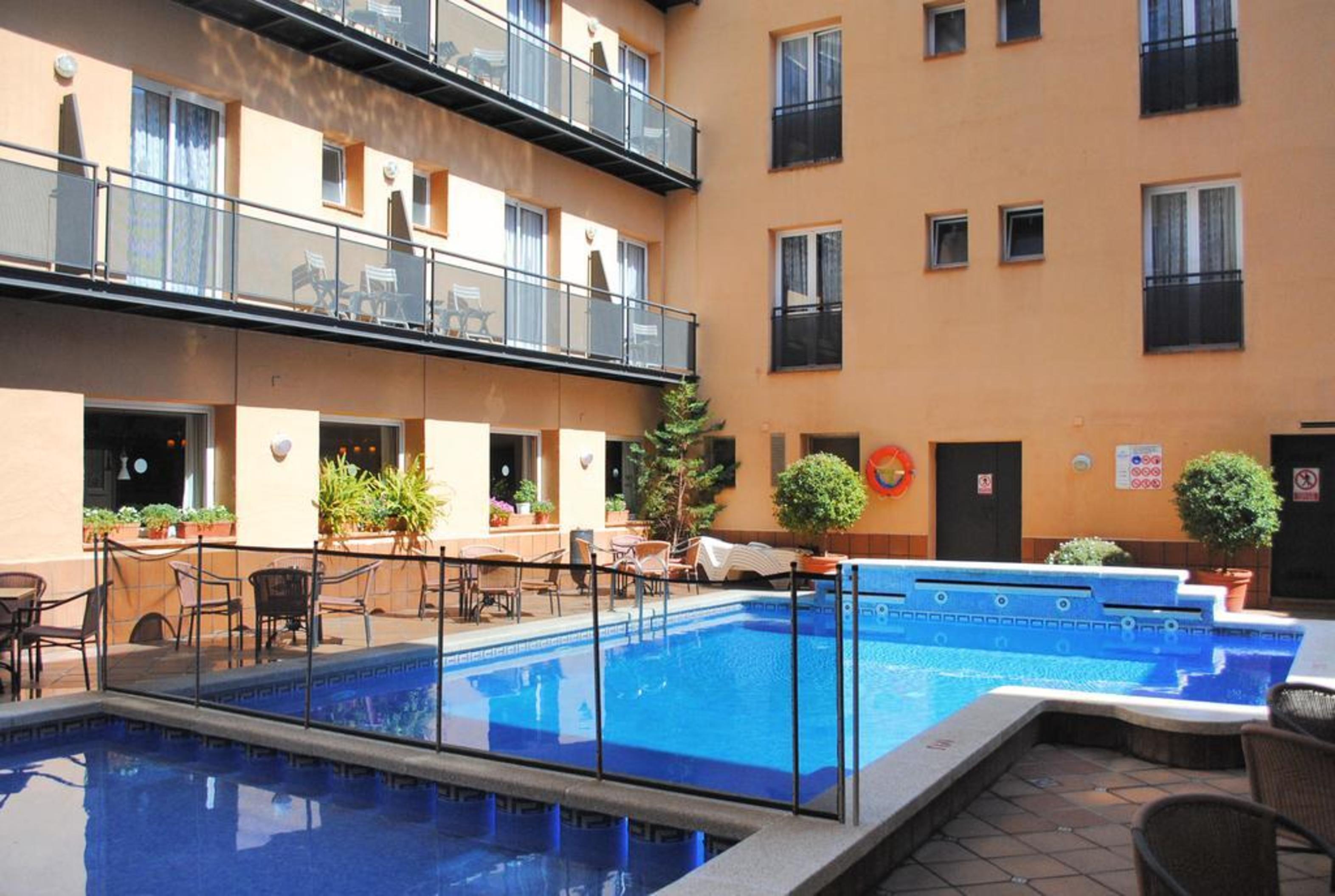Outdoor / Indoor Children's Pool