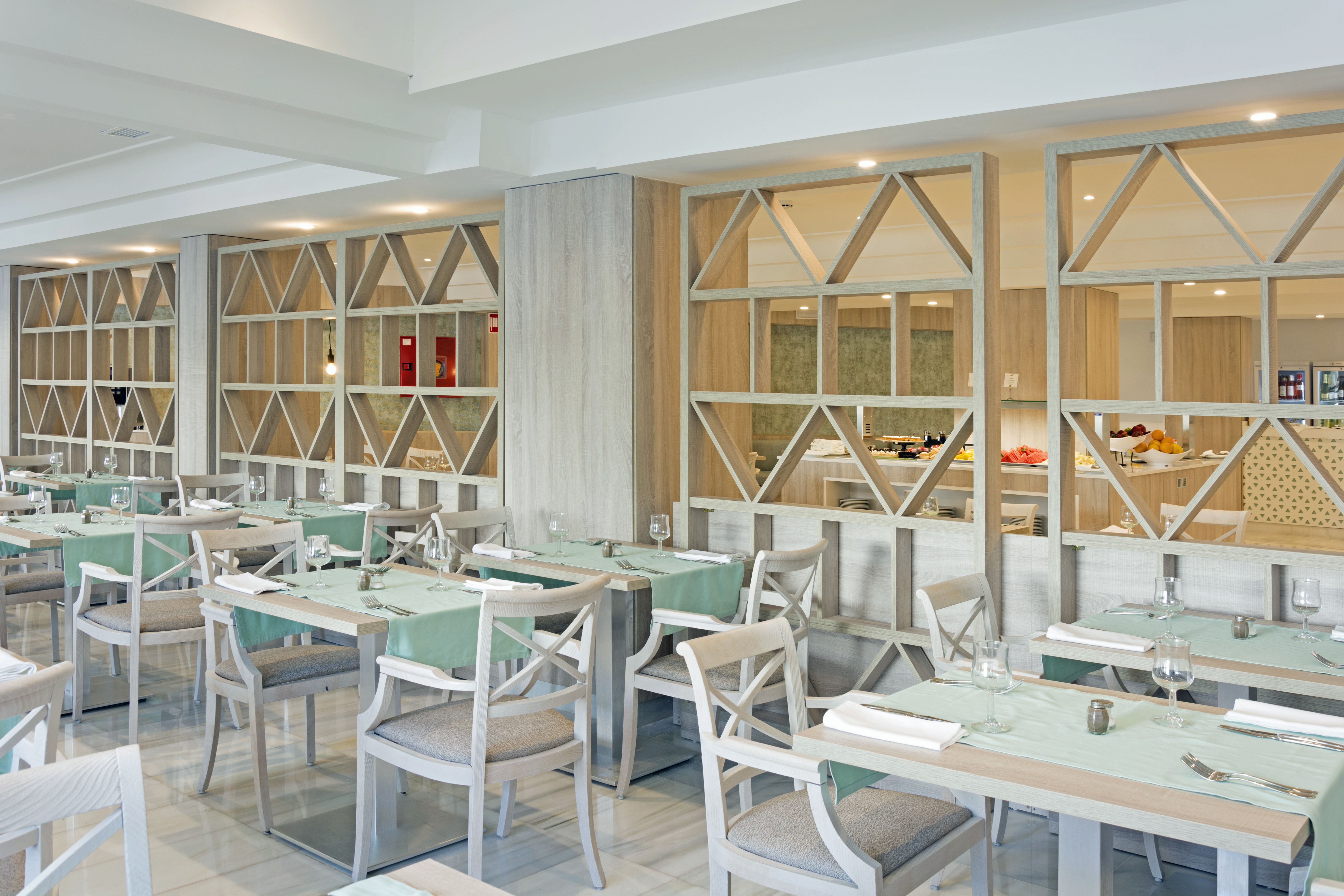 MAIN RESTAURANT