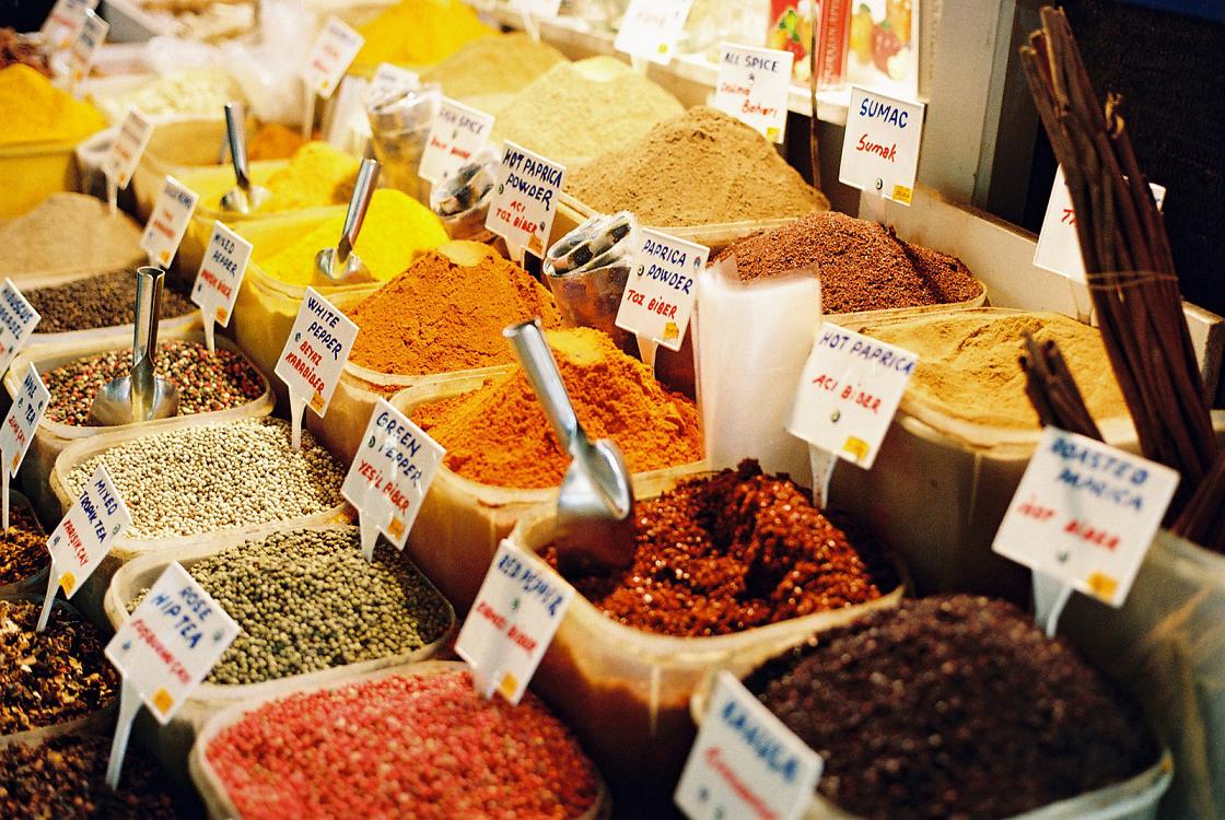 spice market in istanbul.jpg