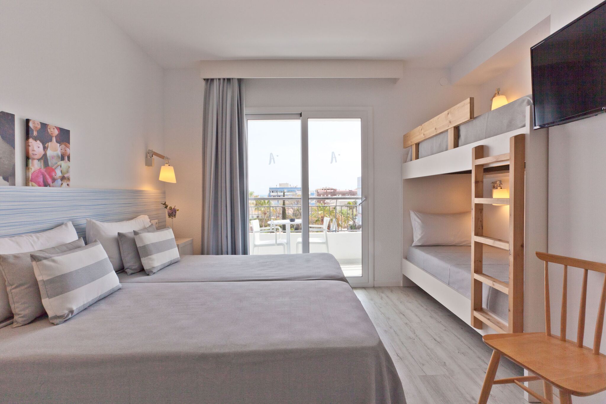 2 BEDROOM SUITE FAMILY ROOM BALCONY OR TERRACE