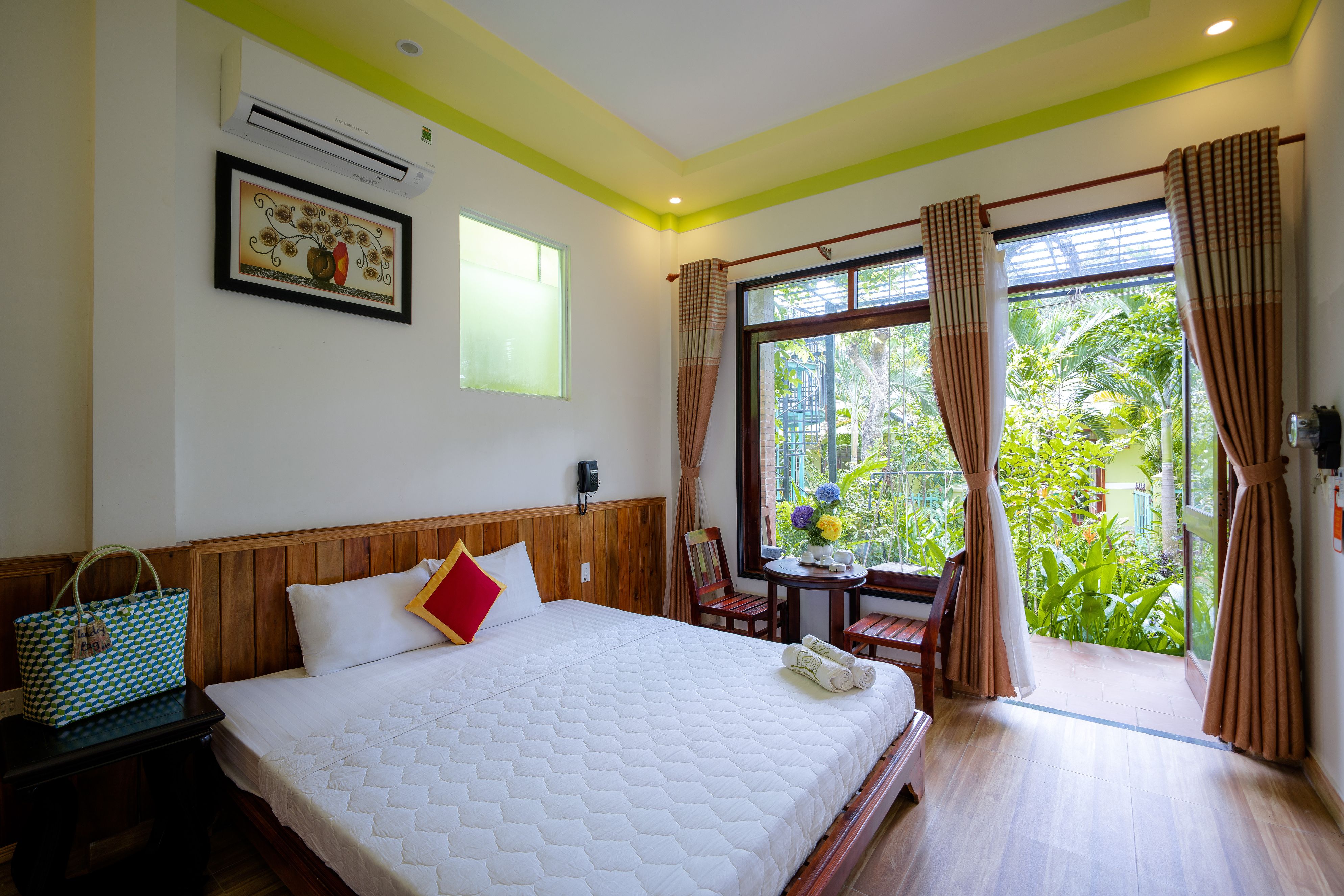 BUNGALOW STANDARD WITH TERRACE
