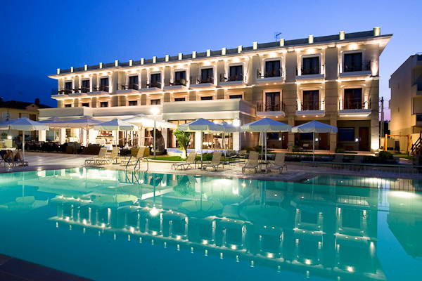 Olympic Beach, Hotel Danai Spa, piscina exterioara.jpg