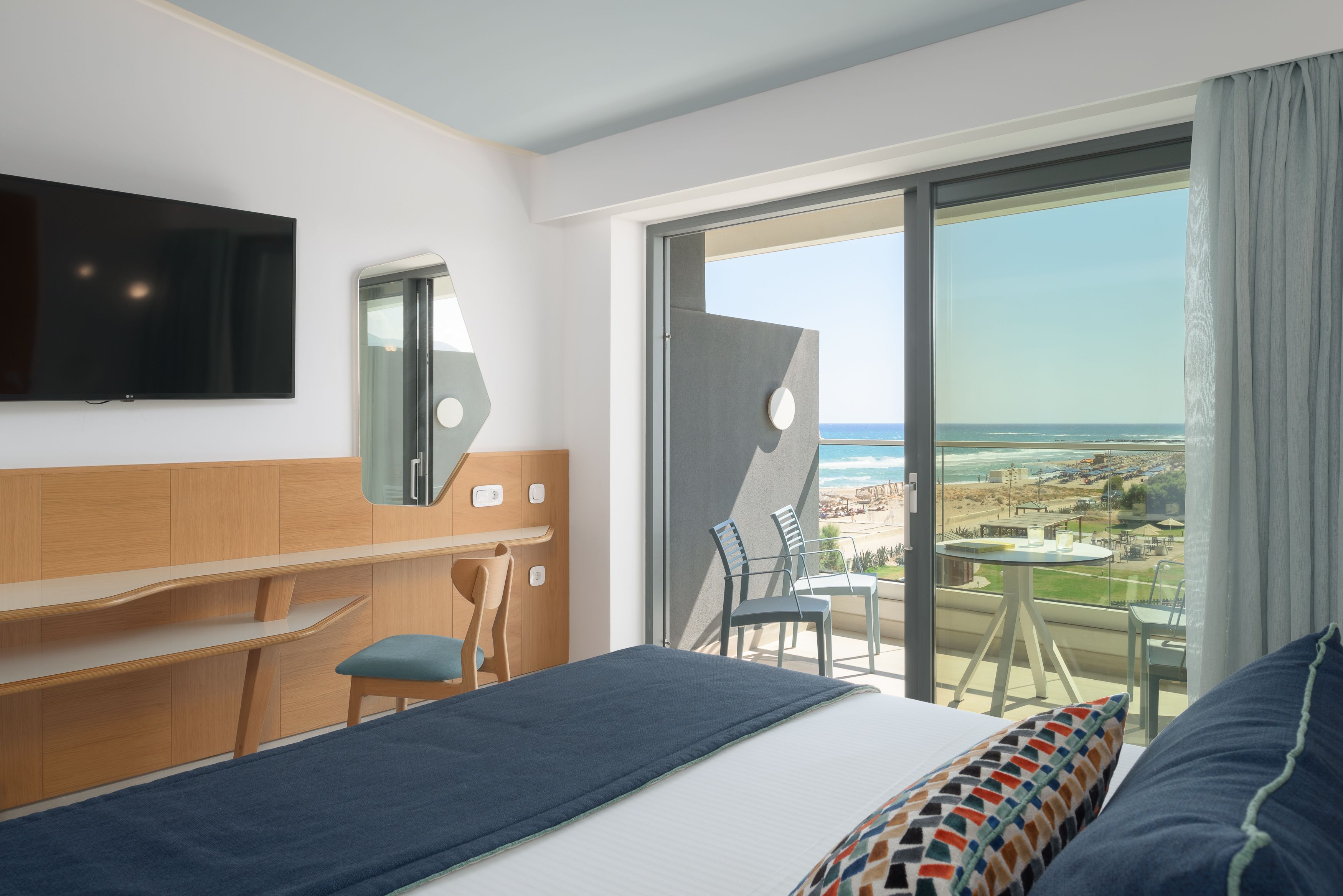 Superior Exclusive Room with Pool or Sea View 