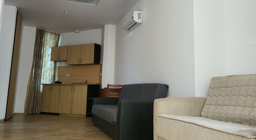 VILA 7-APARTAMENT 1- PARTER CU TERASA SI VEDERE SPRE CURTE