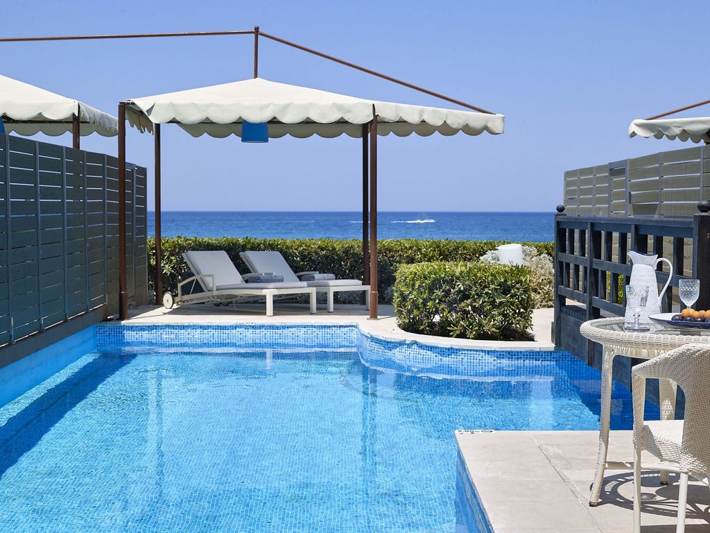 Junior Suite Sea Front Private Pool