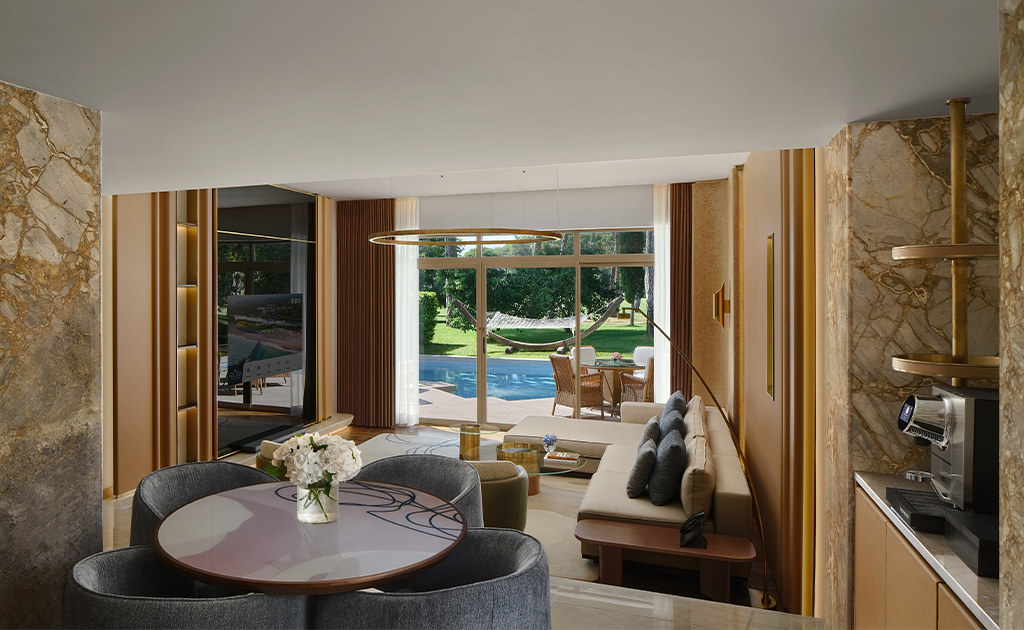 DELUXE VILLA 