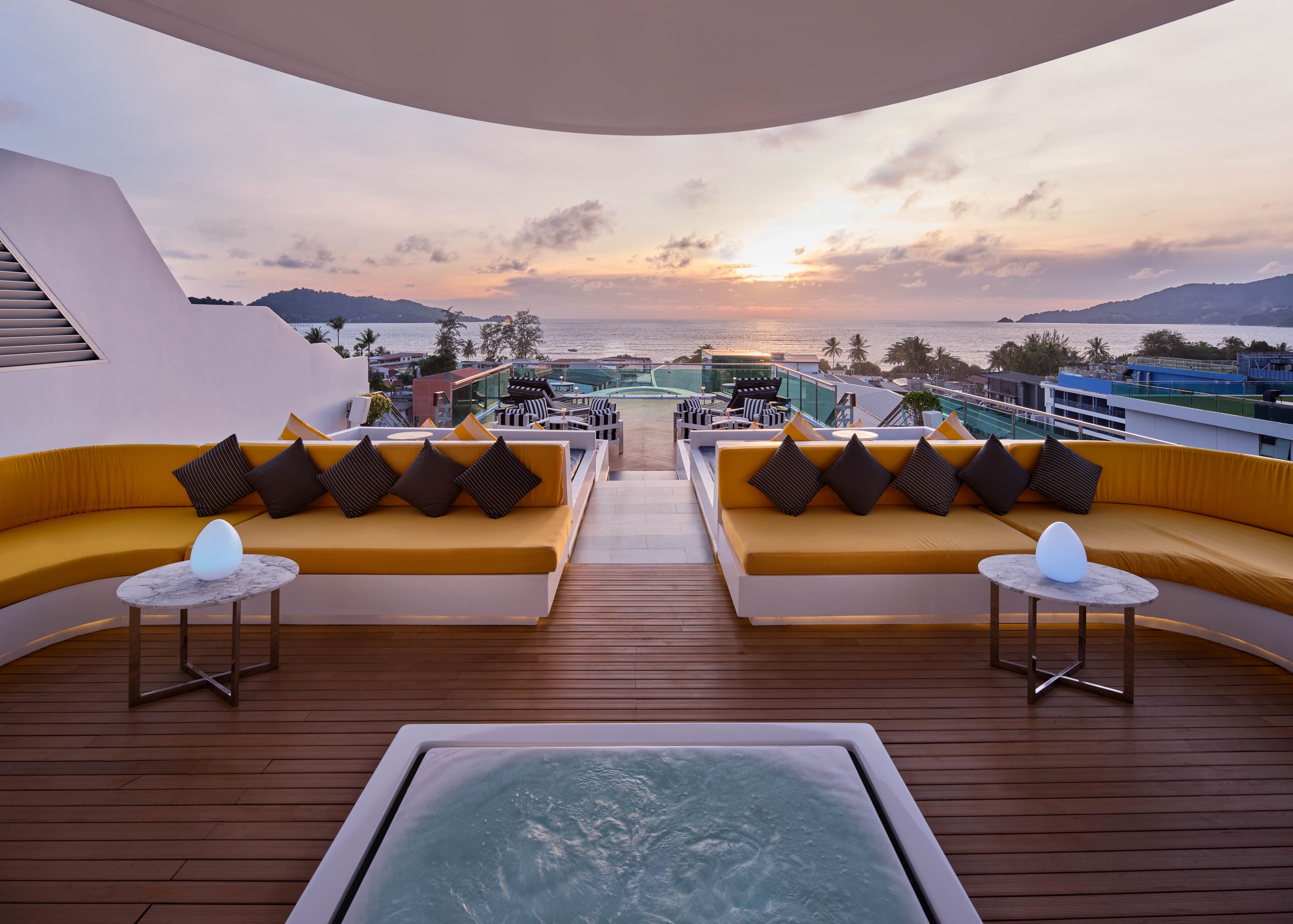 KEE Sky Lounge