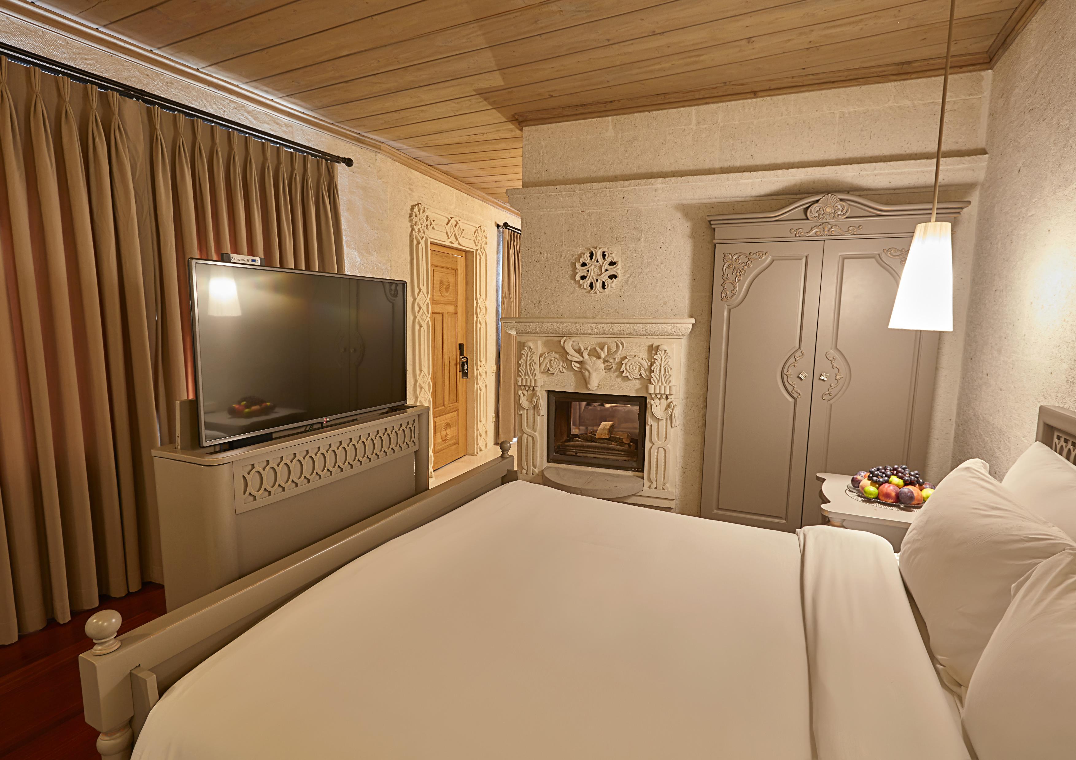 Deluxe King Suite