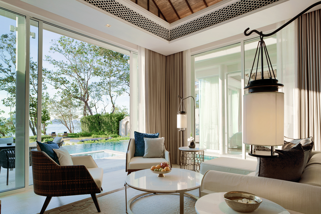 Presidential Beachfront Pool Villa
