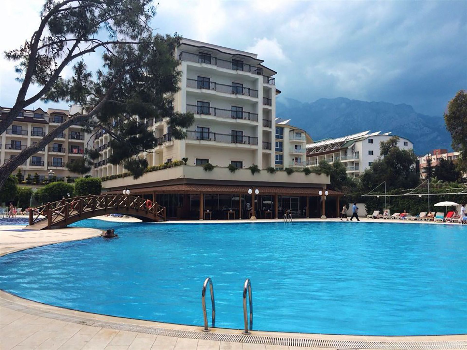 Piscina deschisă