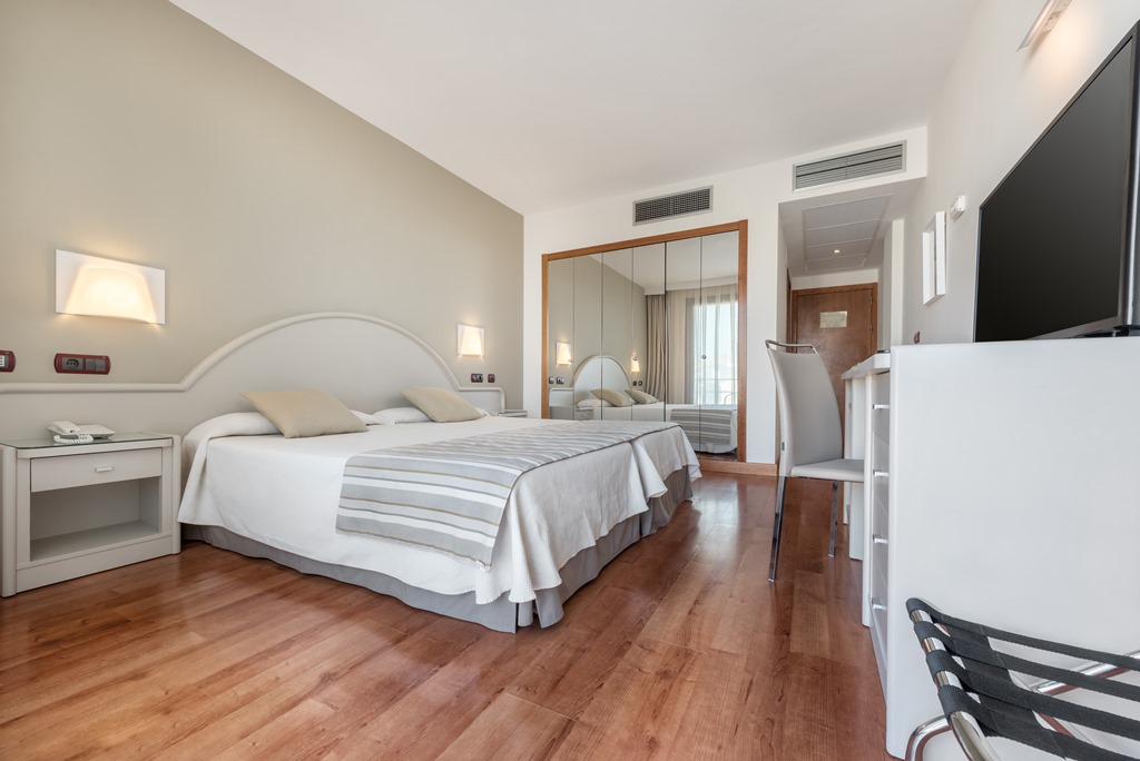 DC - DOUBLE COMFORT ROOM BALCONY OR TERRACE