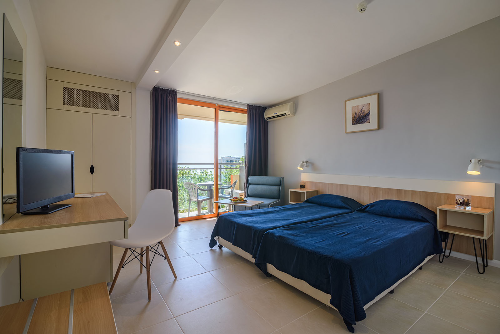 Twin Standard Room (Balcony or Terrace)