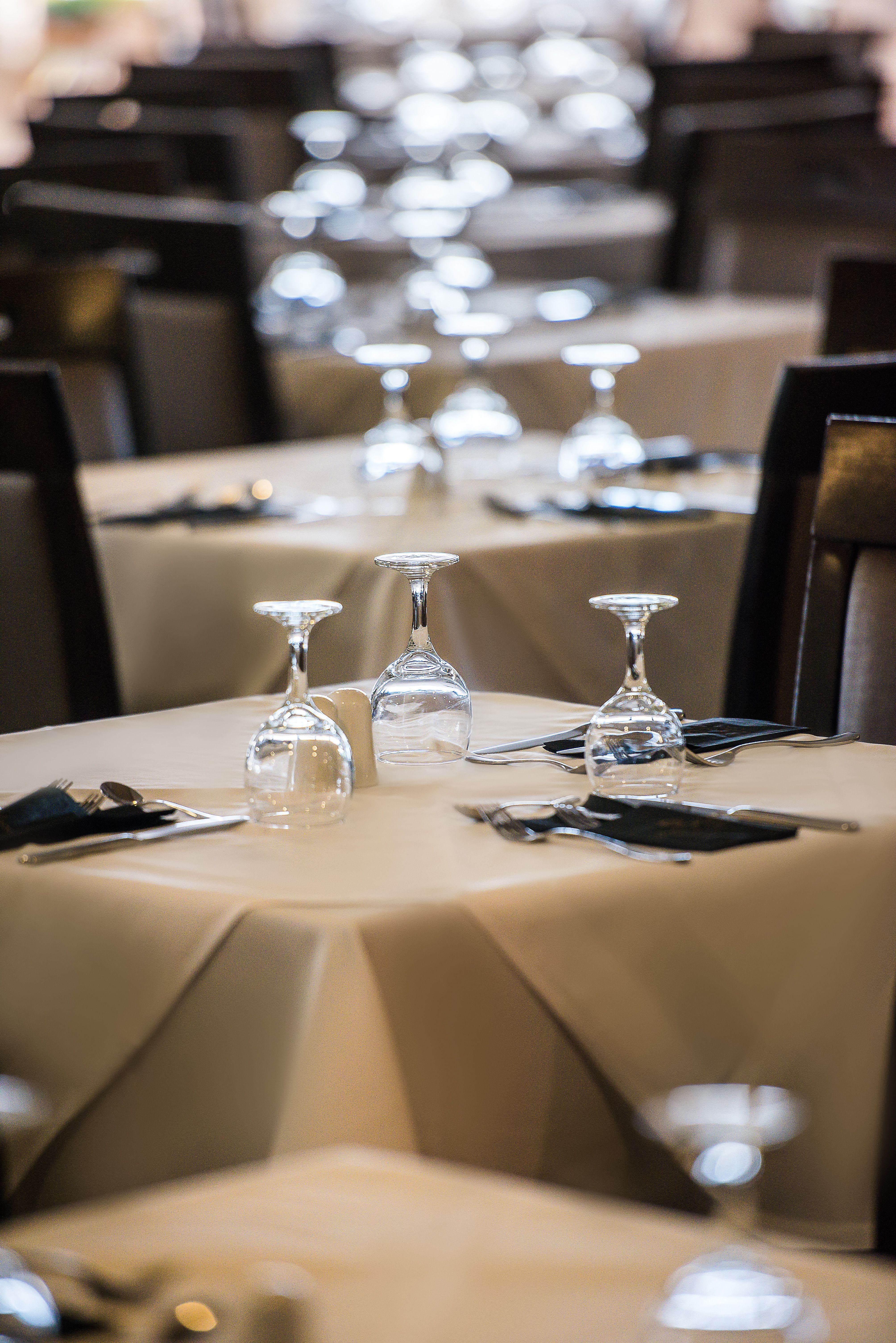 MAIN RESTAURANT 