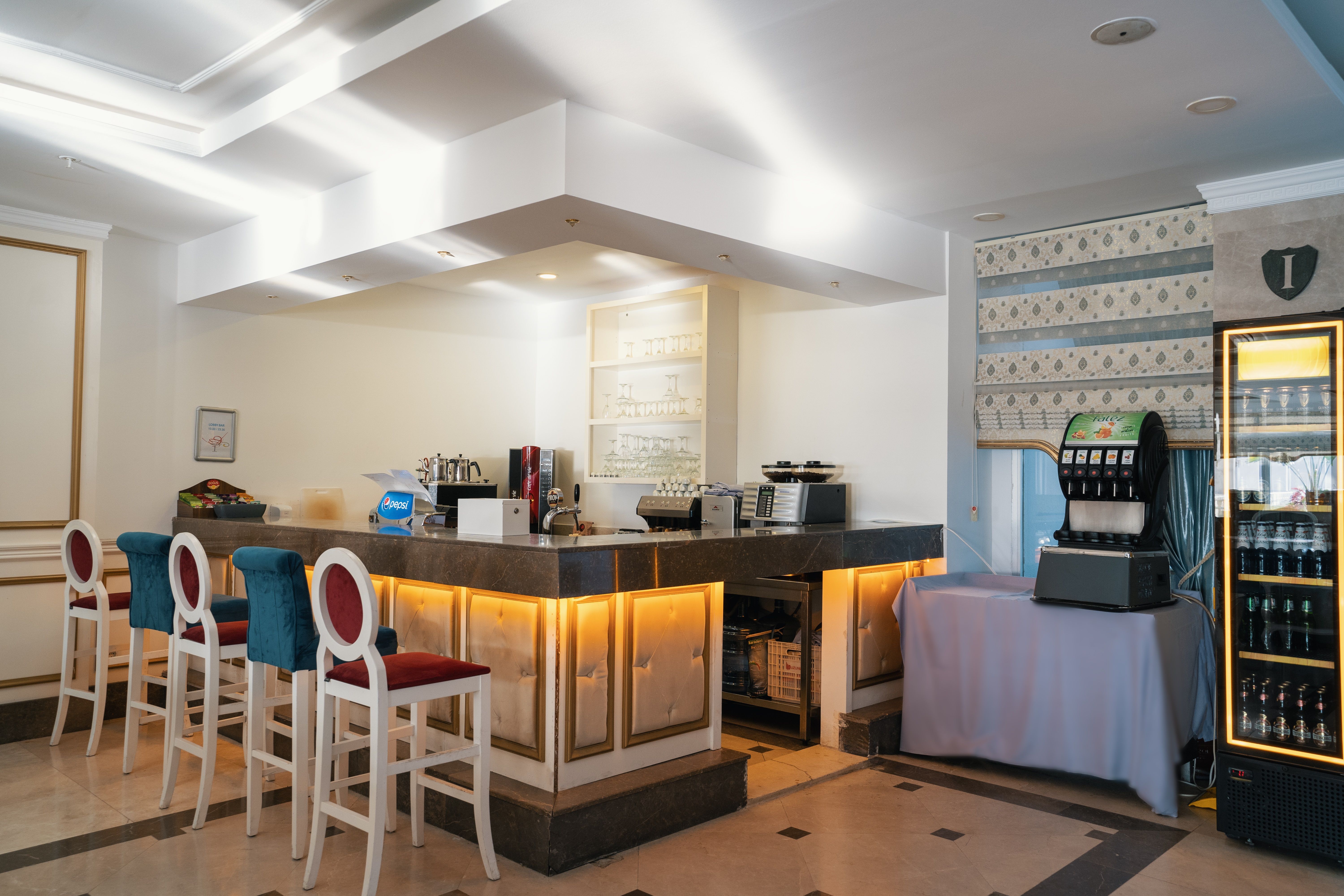 Lobby Bar