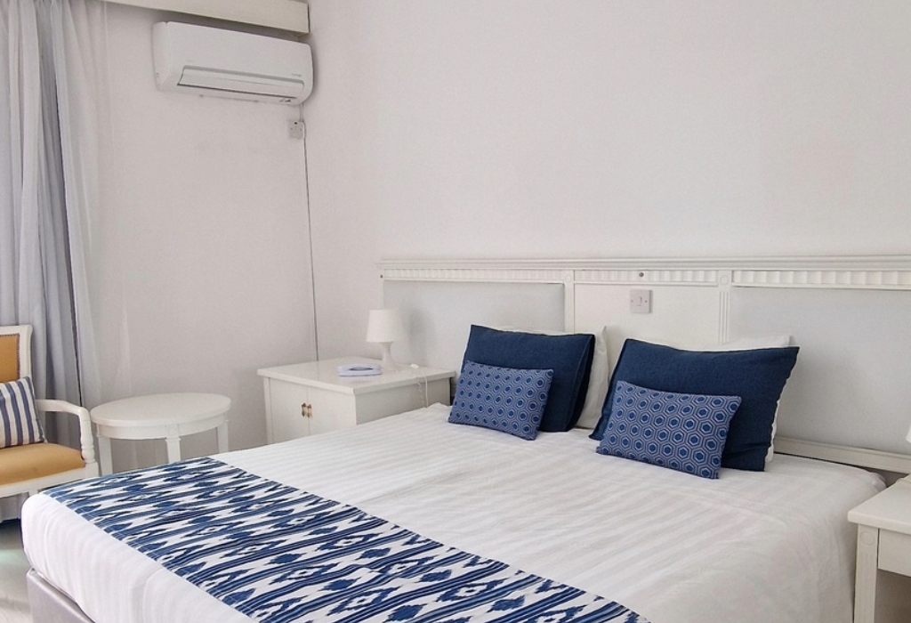 STANDARD ROOM ( Inland view, balcony or terrace )