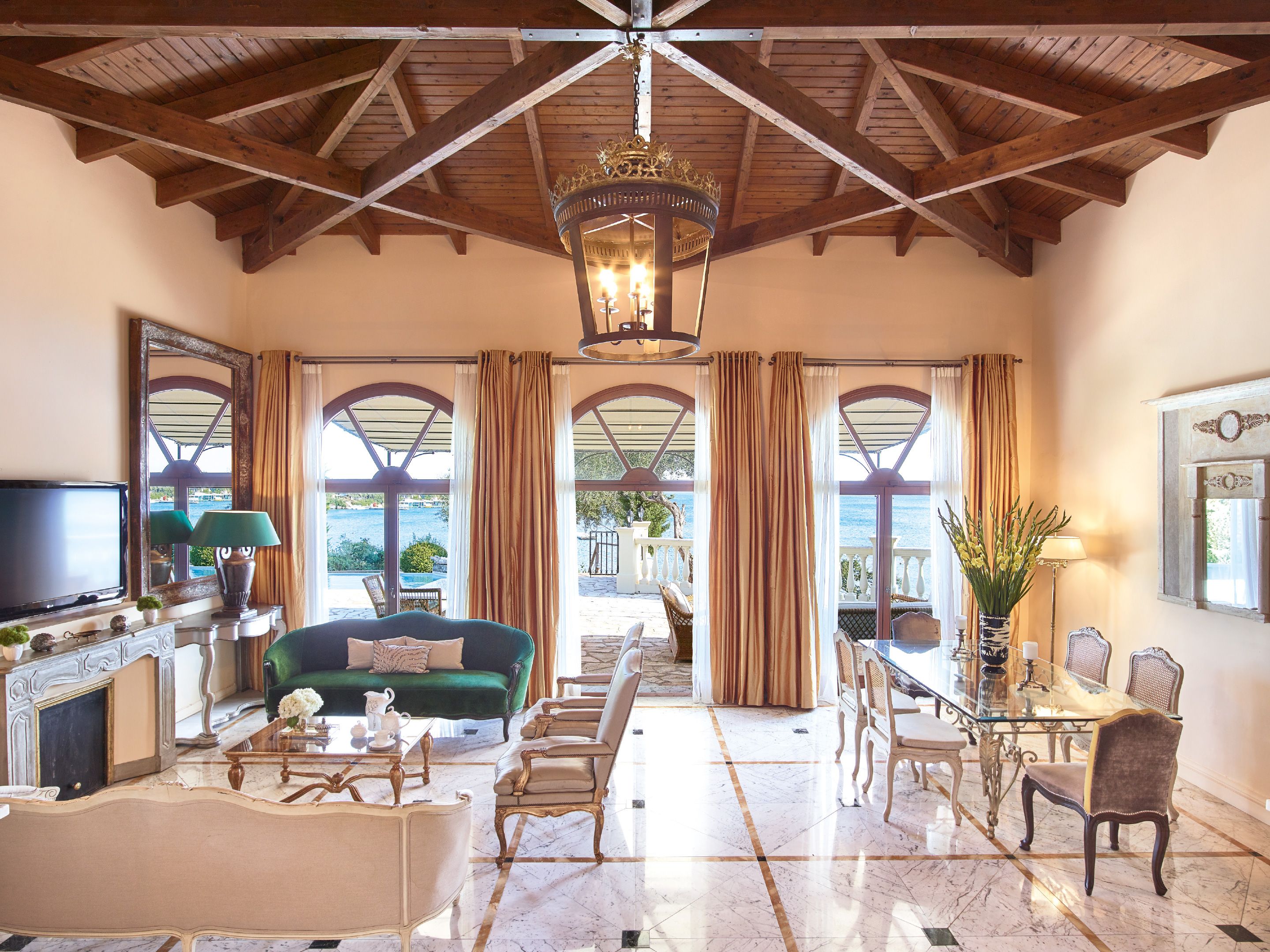 PALAZZO IMPERIALE ON PRIVATE PENINSULA, 4 BEDROOM