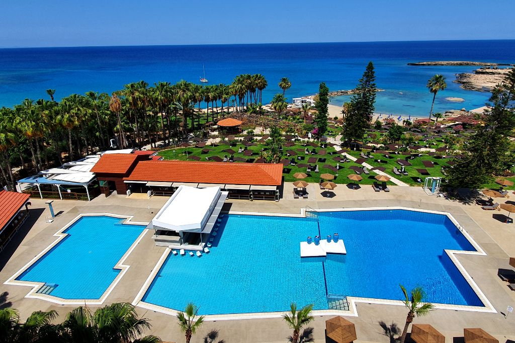 Piscina deschisă