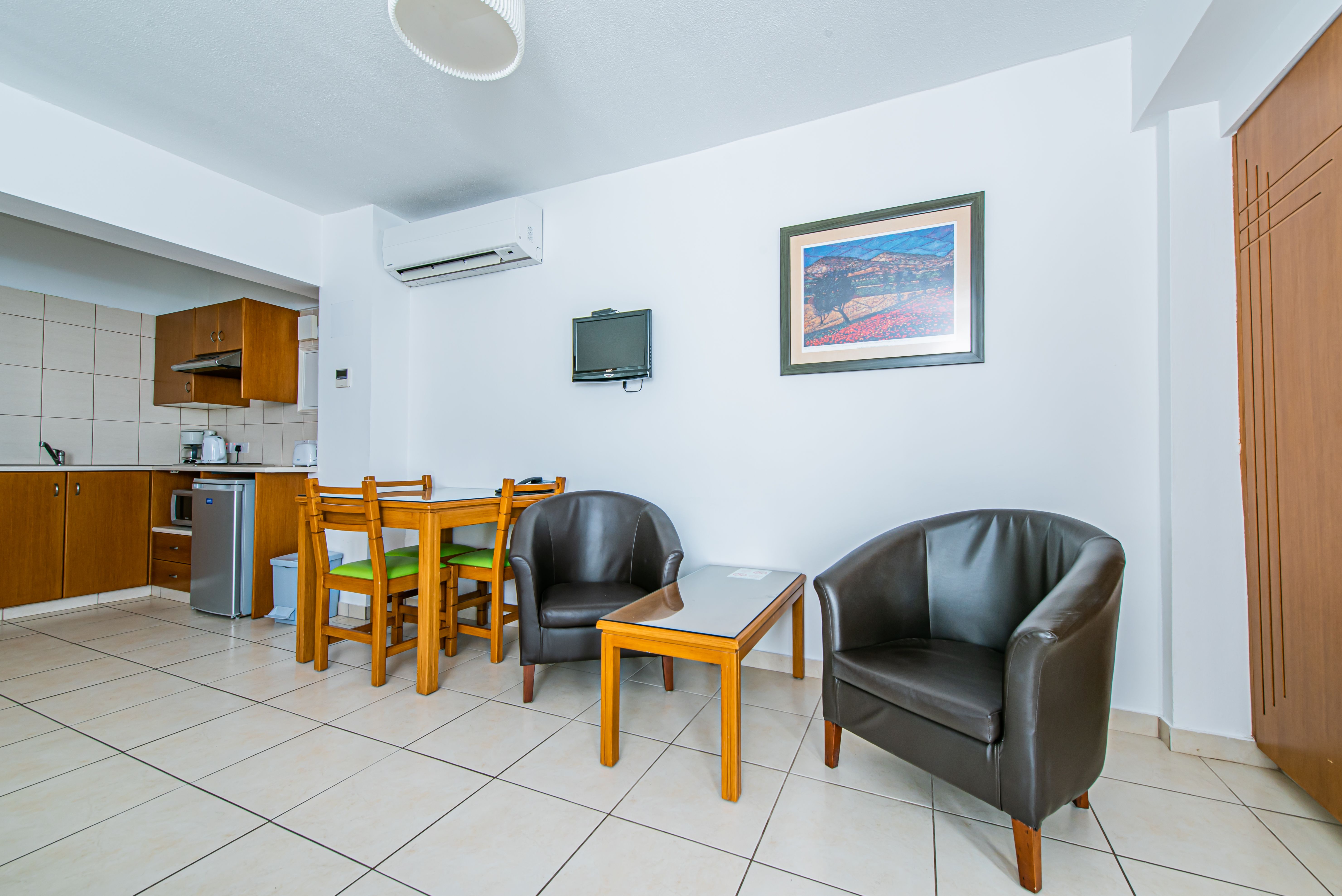 SINGLEUSE STANDARD STUDIO (BALCONY)