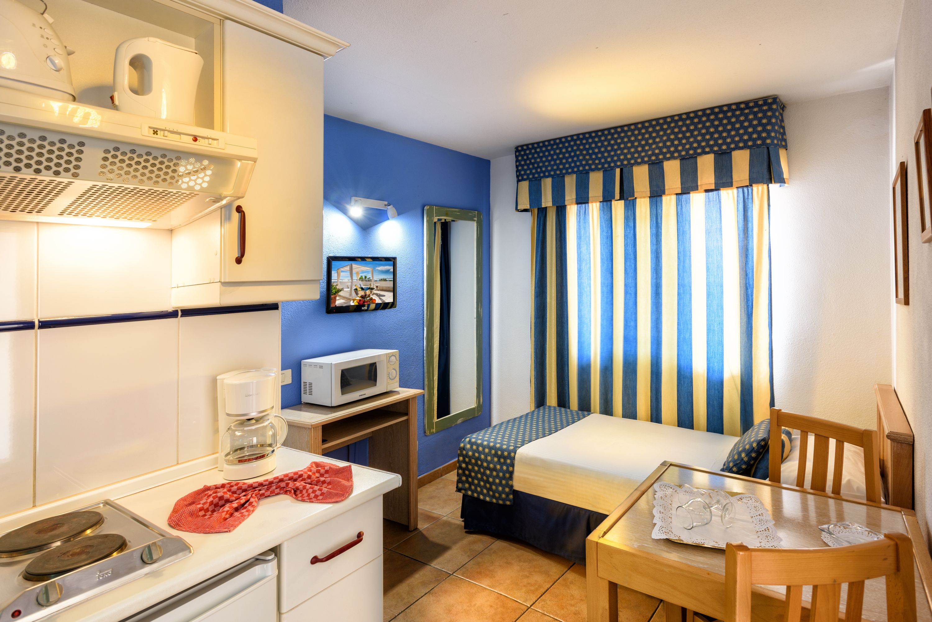 STUDIO WITHOUT BALCONY
