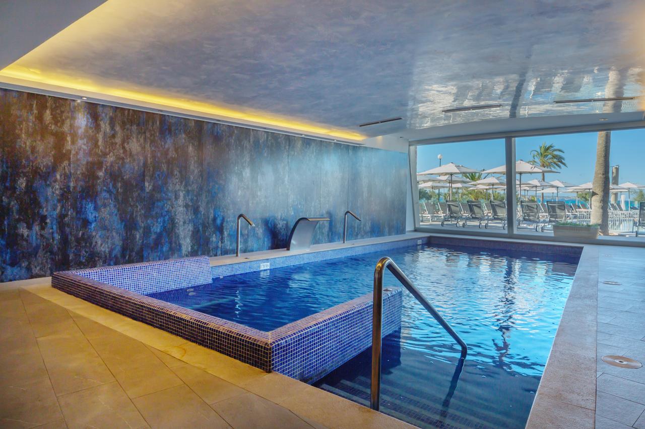 Piscină interioară