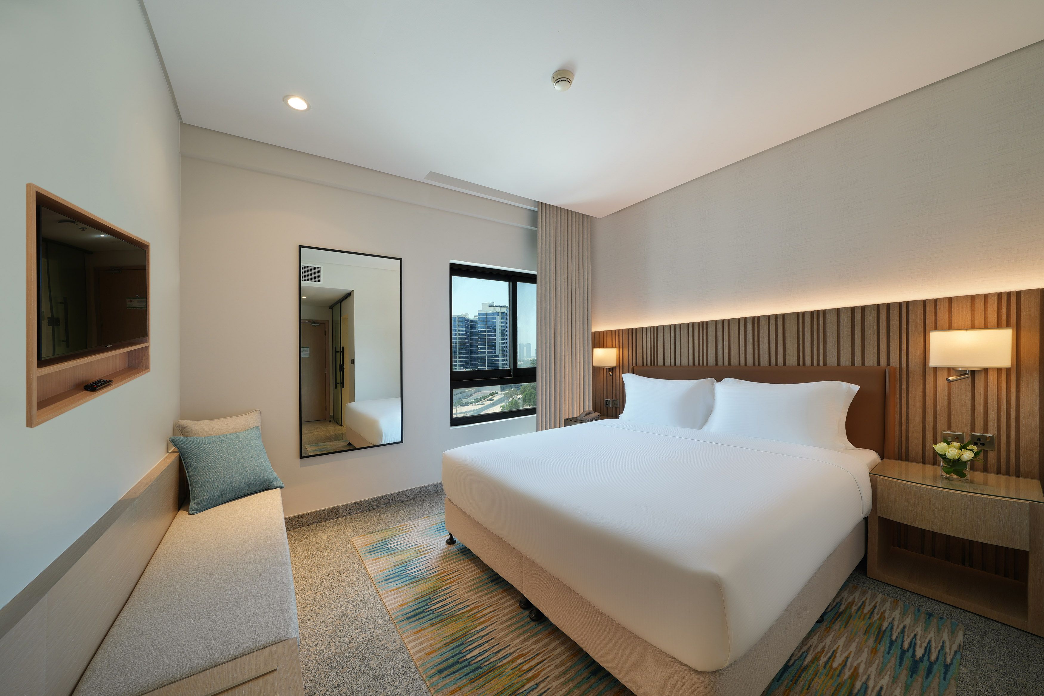 CITY VIEW ROOM – KING BED 