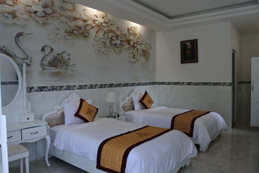 TWIN ROOM WITH BALCONY