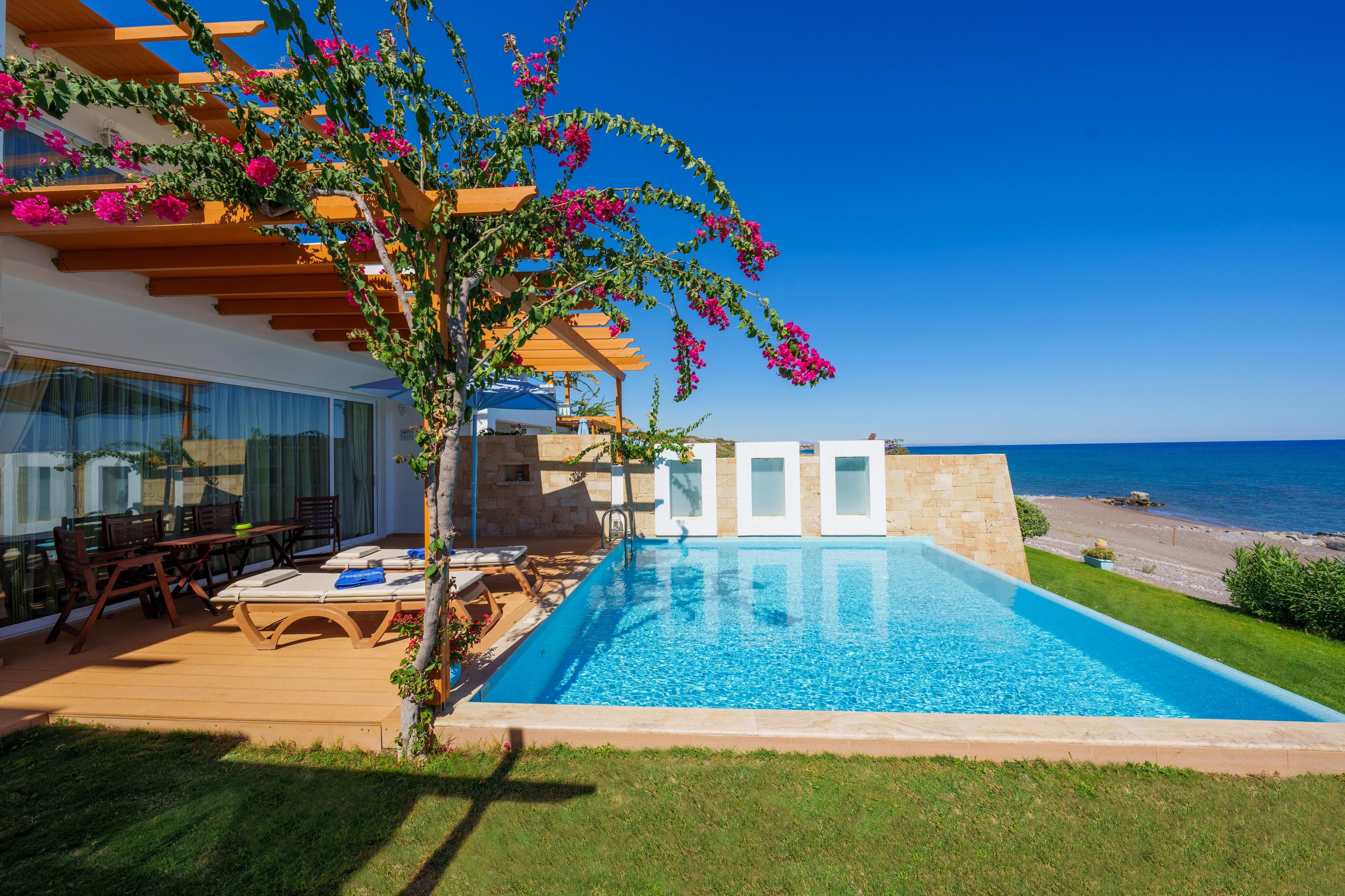 Ambassador Beach Villa SV with Pool 2 Bedrooms Maisonette - Signature Collection