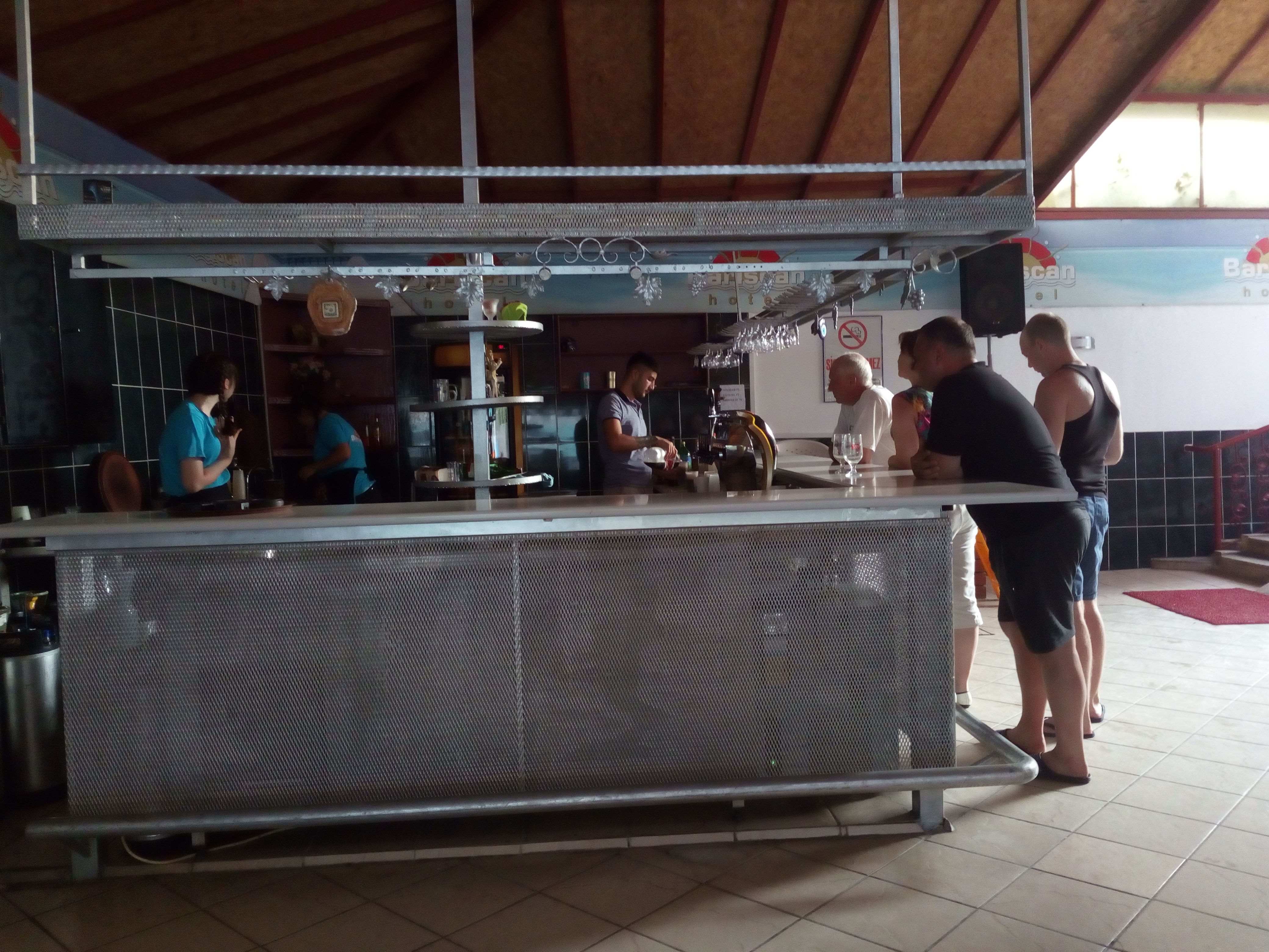 POOL BAR