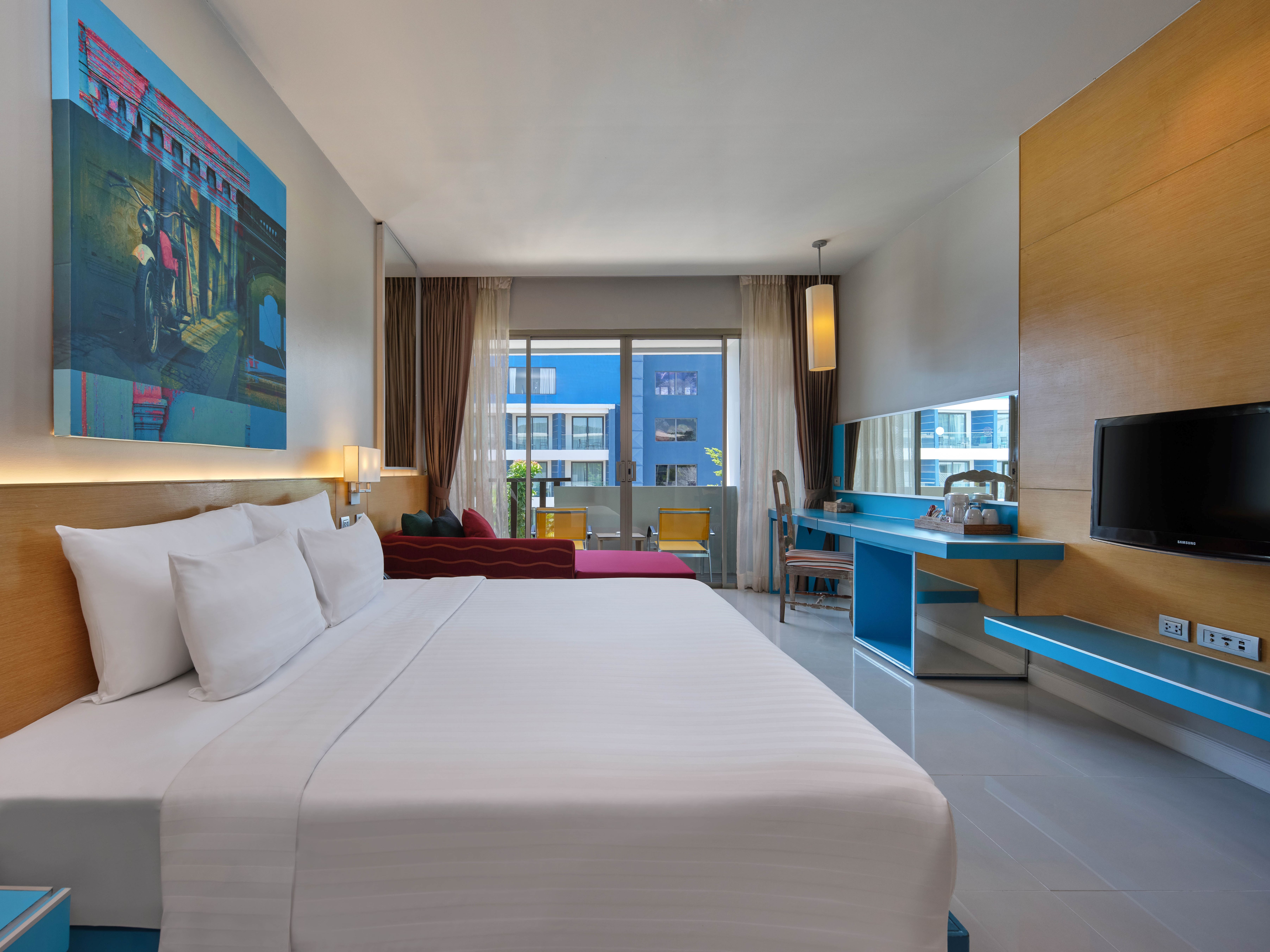 Plaza Room