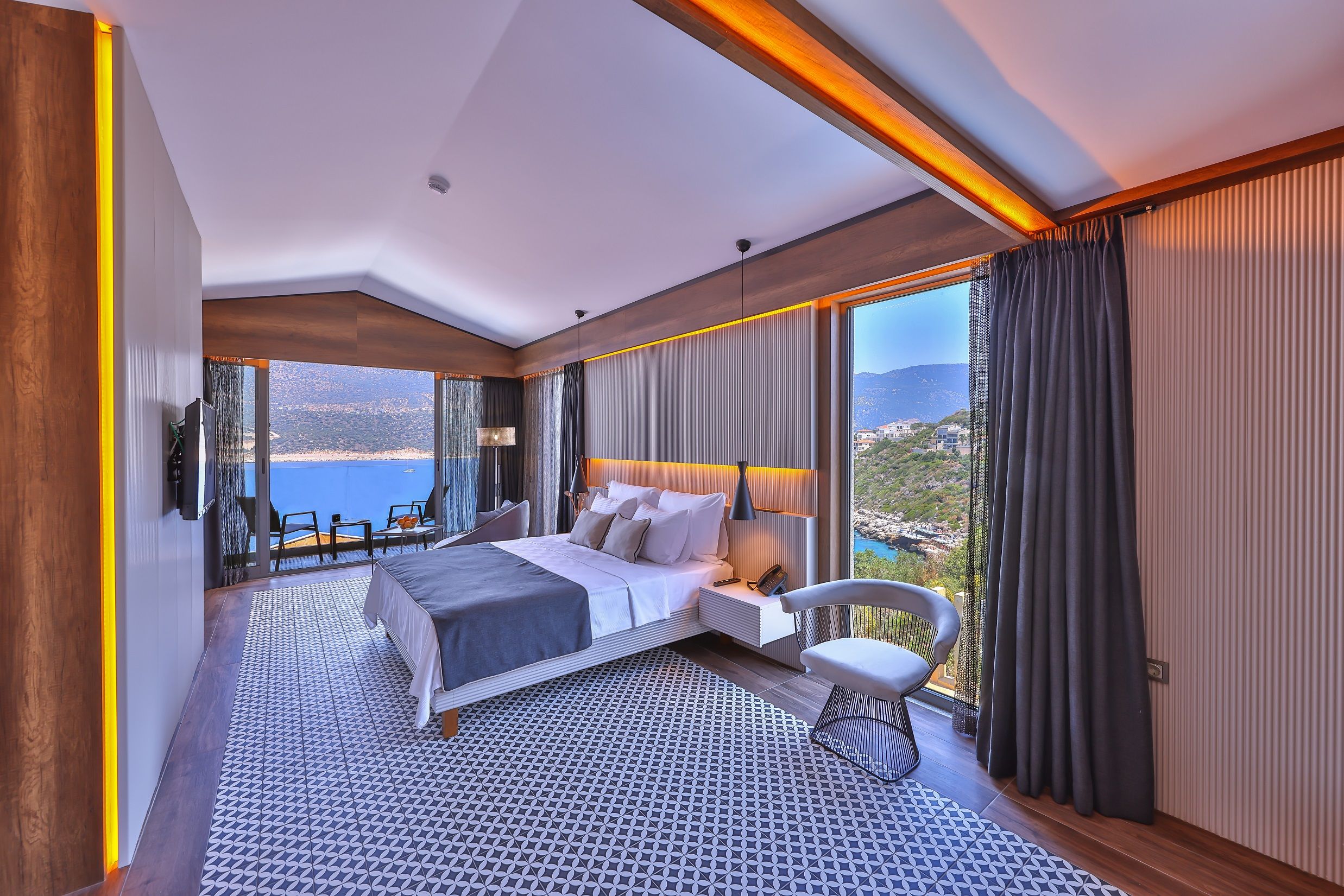 DELUXE ROOM WITH SEA VIEW