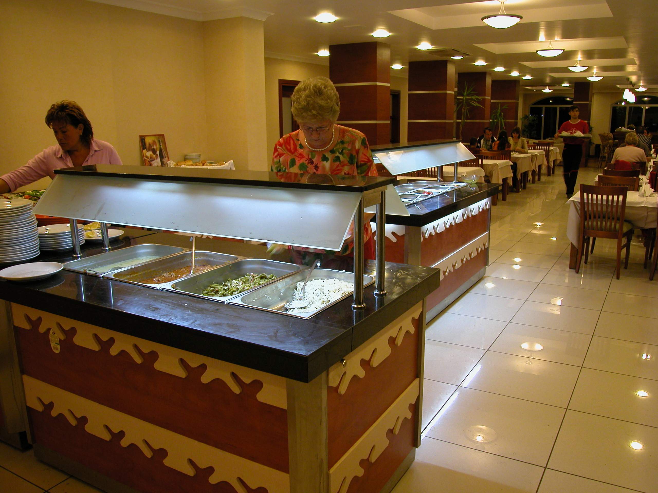 MAIN RESTAURANT