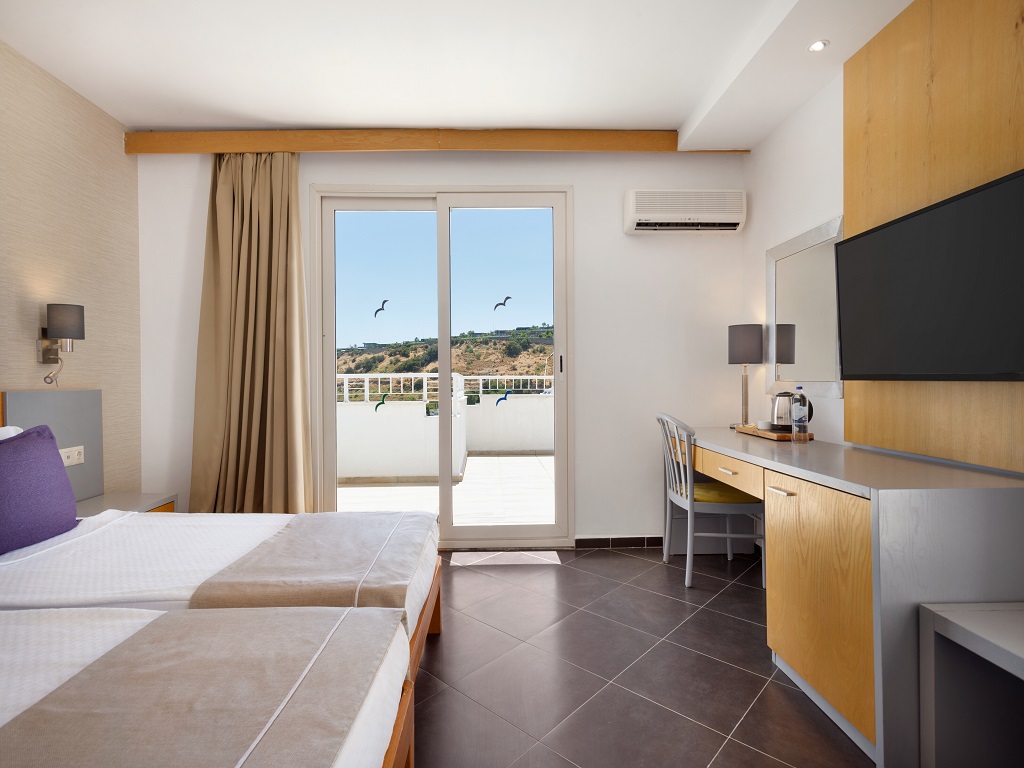 CLUB ROOM SEA VIEW