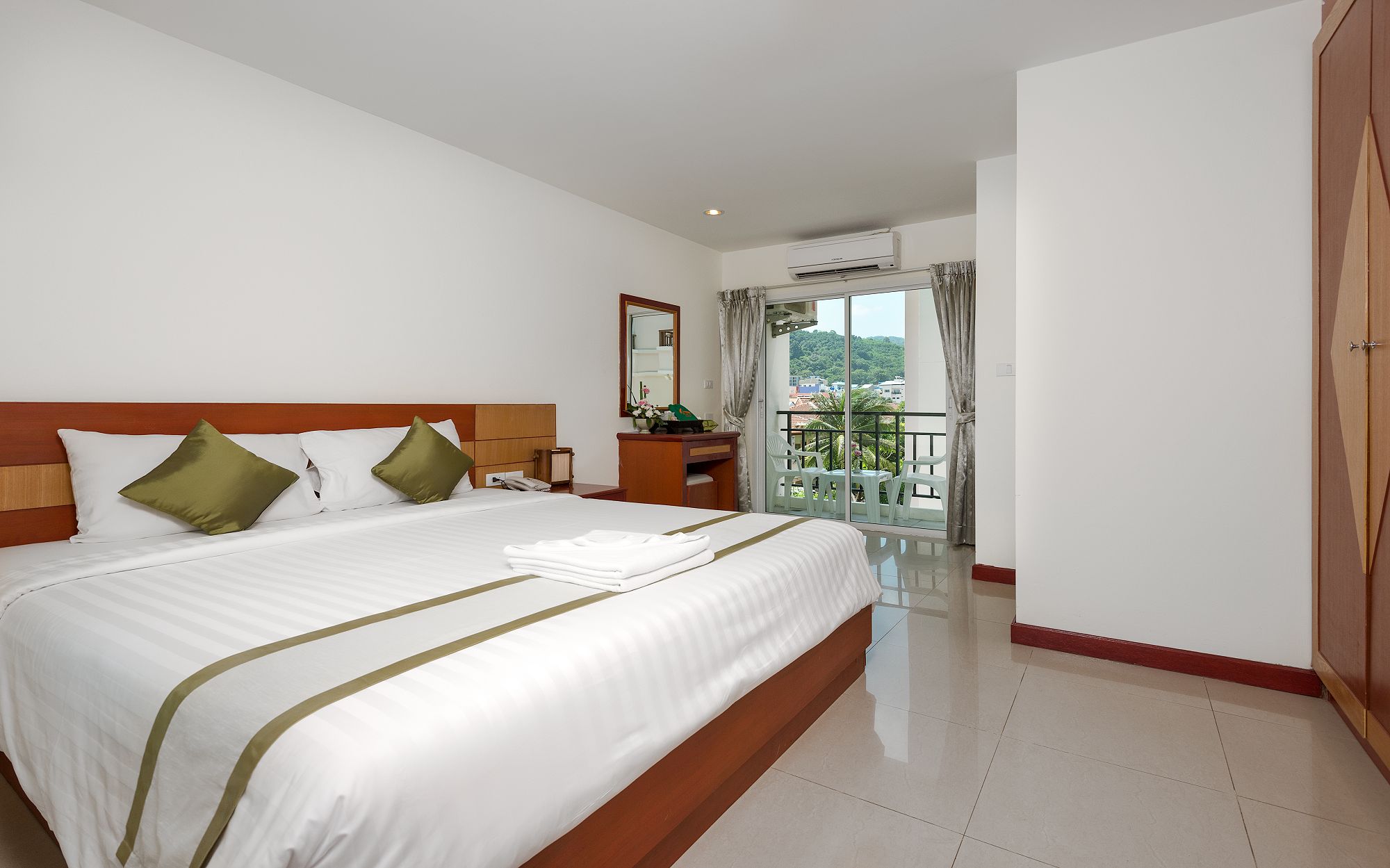 STANDARD ROOM 