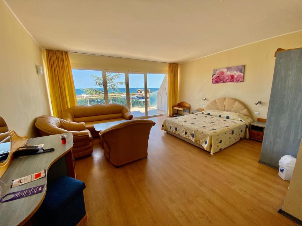 Standard FamilyRoom (Balcony)