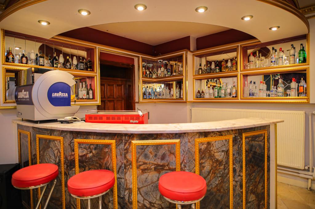 LOBİ BAR
