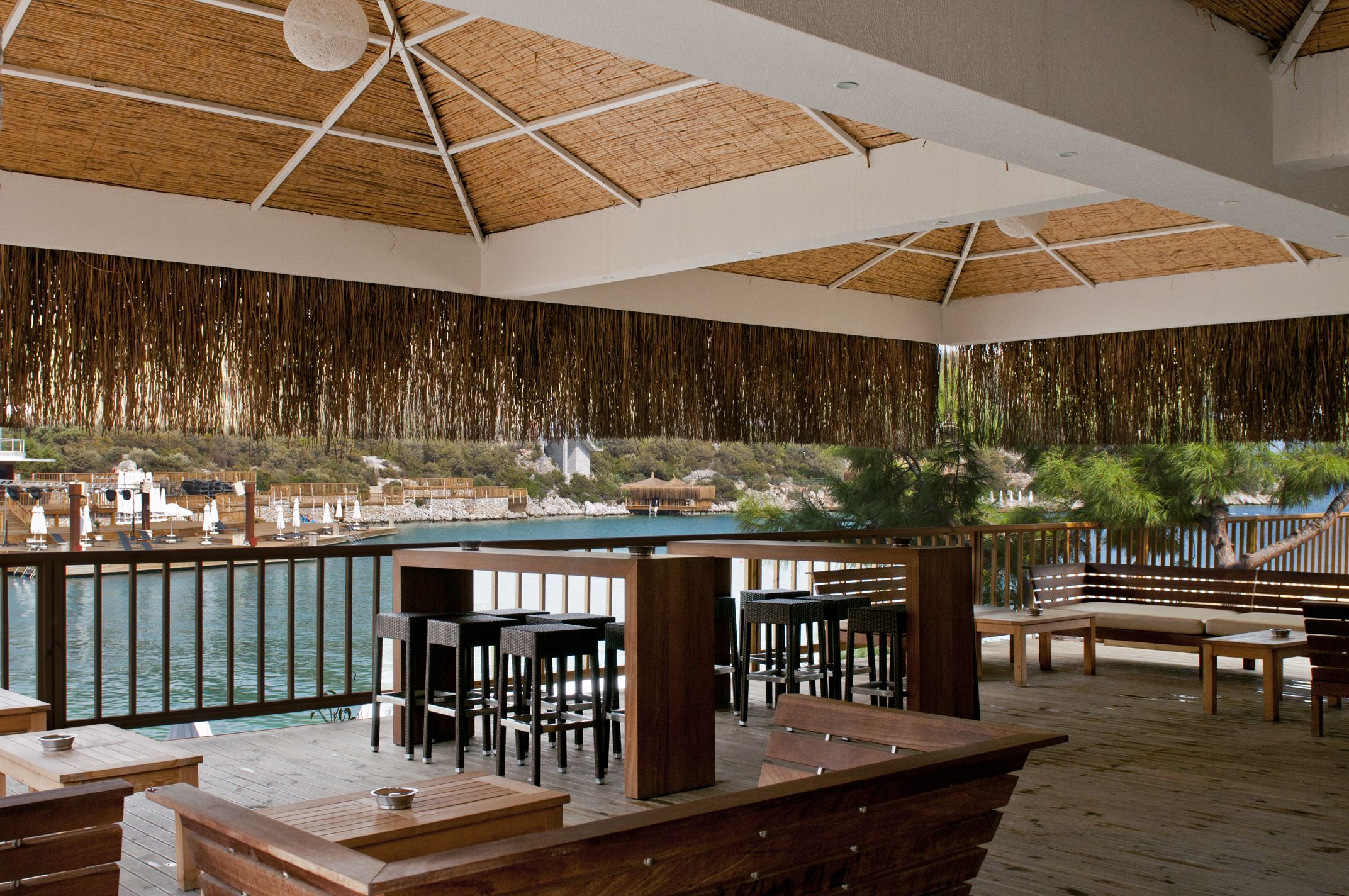 A'La Mer Bar