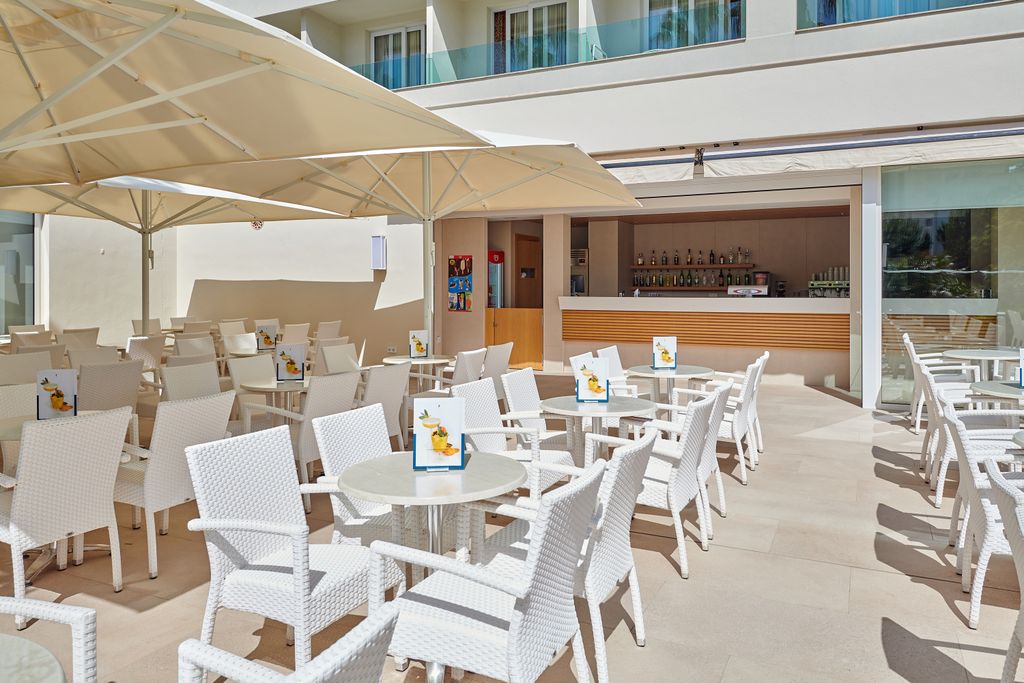 POOL BAR