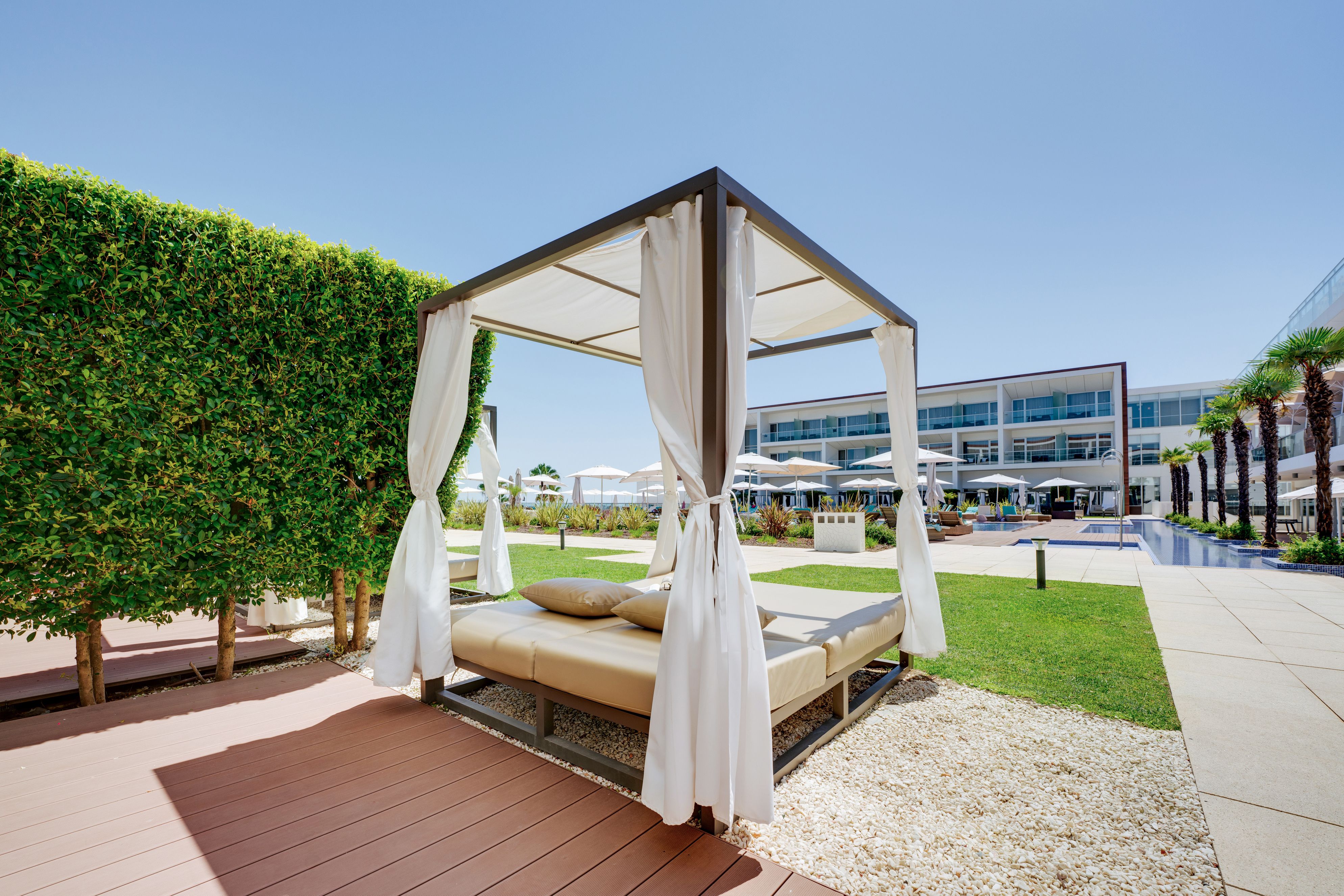 Double Terrace Bali Bed