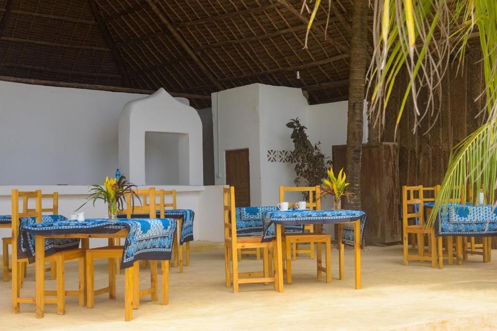 Moonshine Dikoni Restaurant