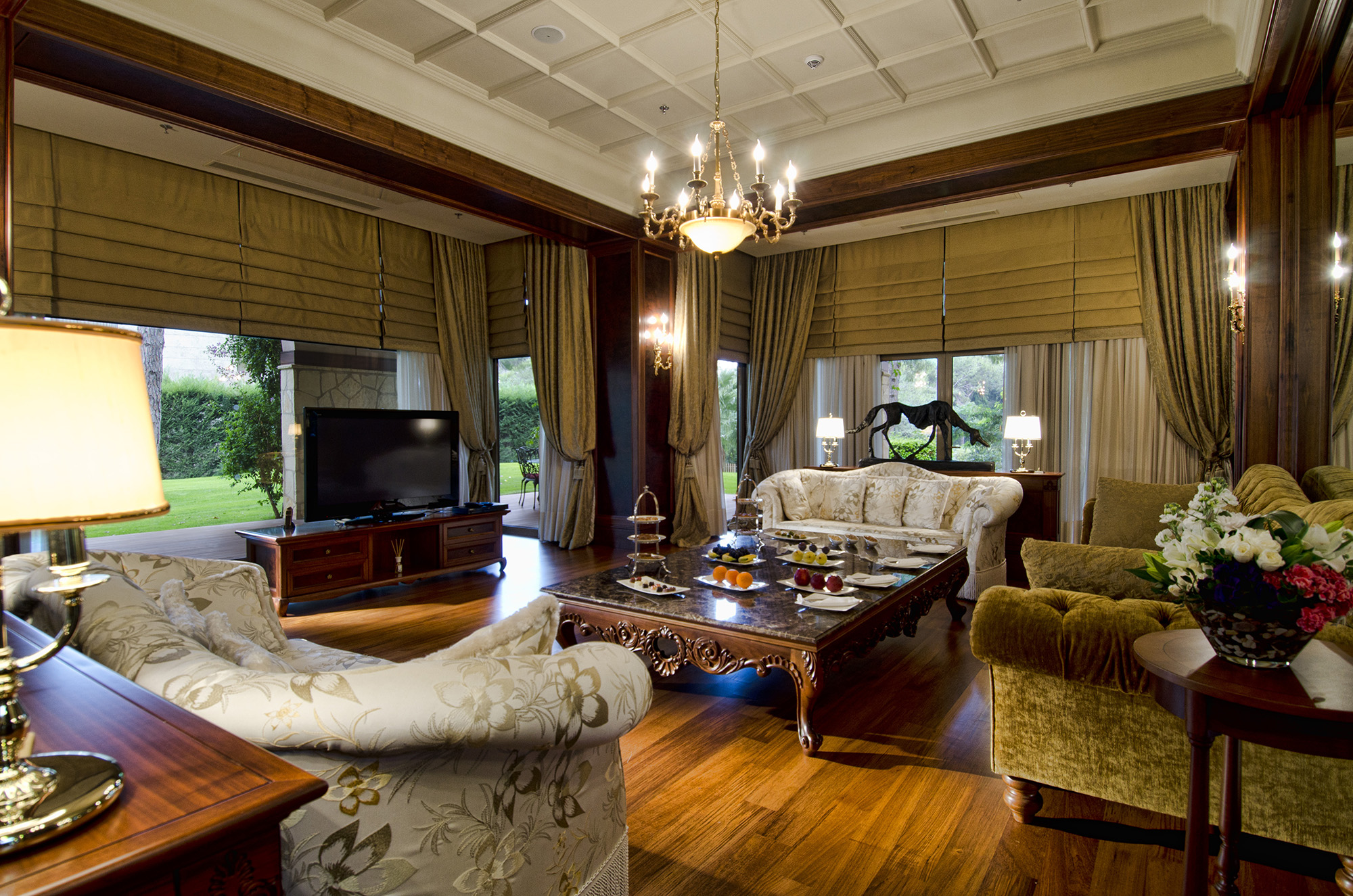 PRESIDENTIAL VILLA