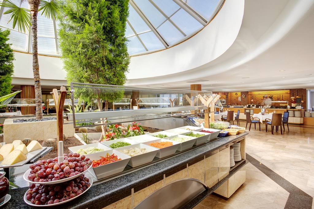 MAIN RESTAURANT