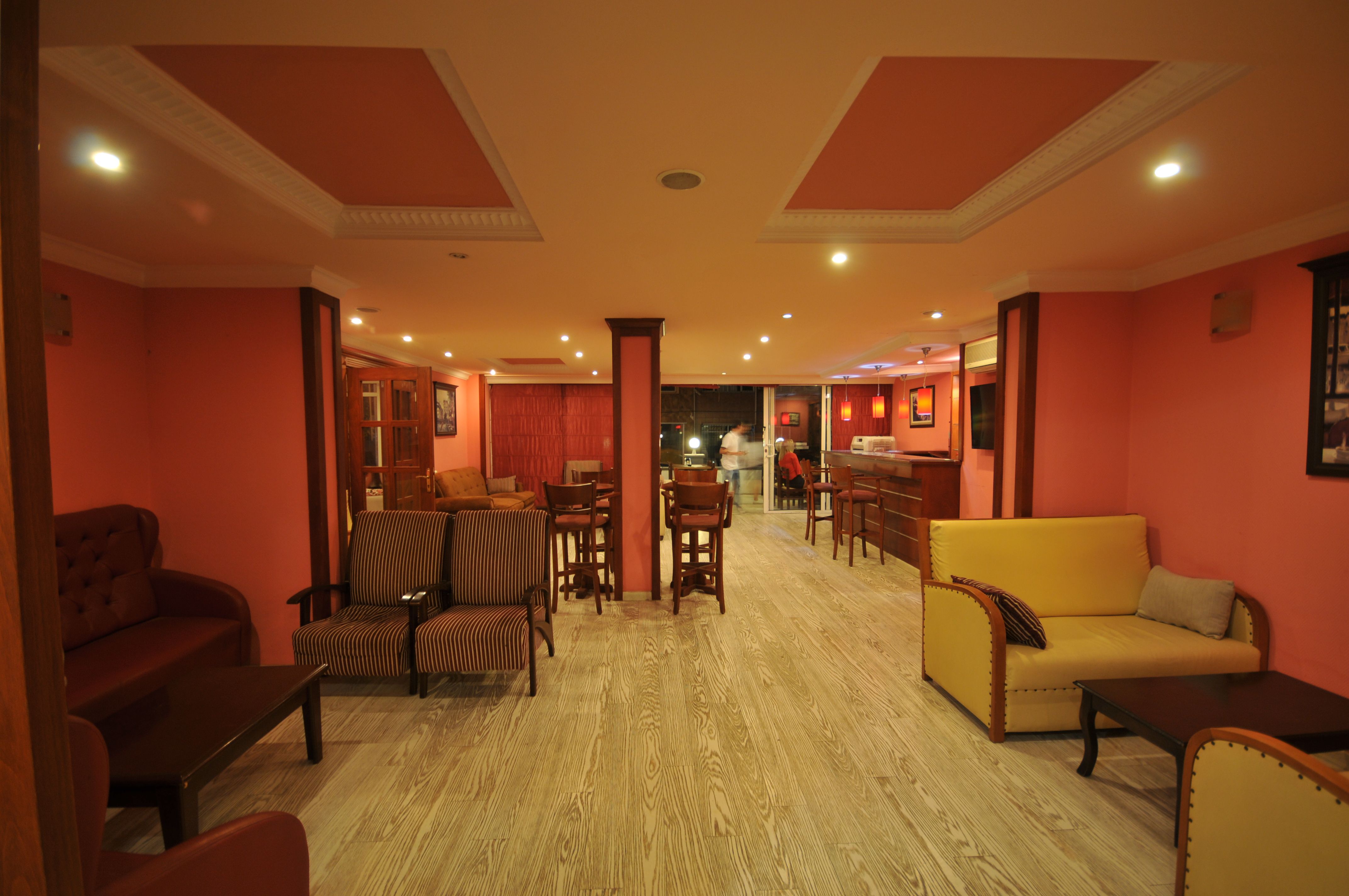 SUNMARIS BAR