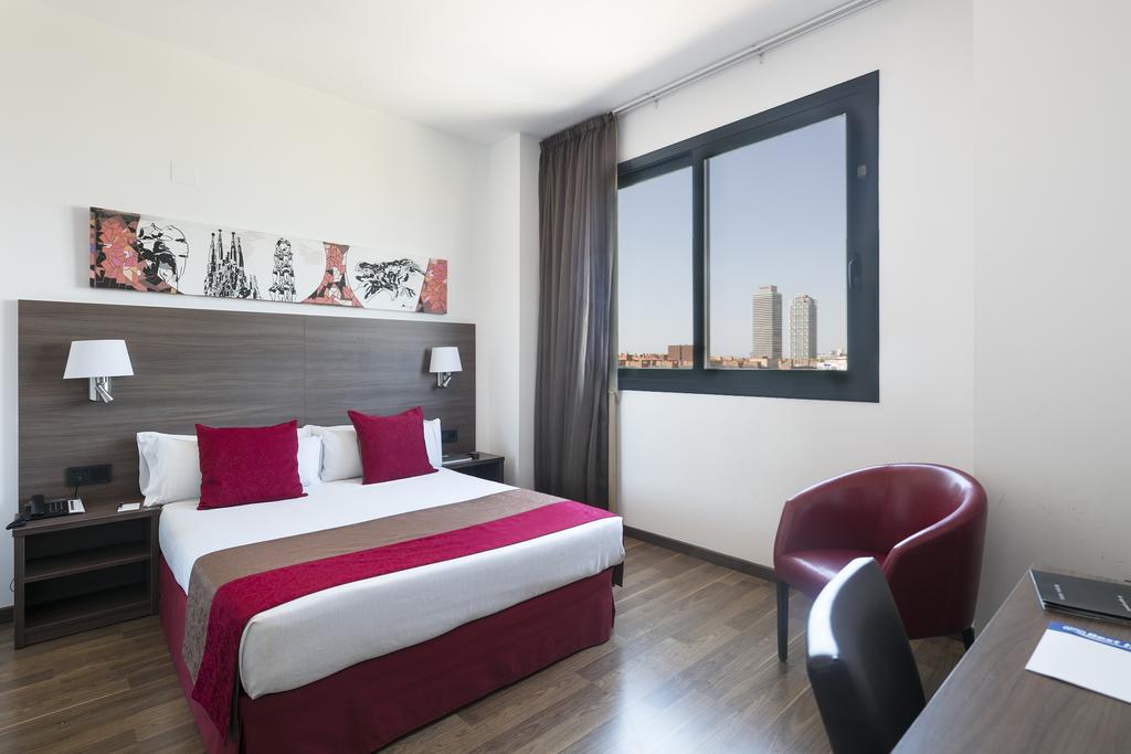 DOUBLE ROOM