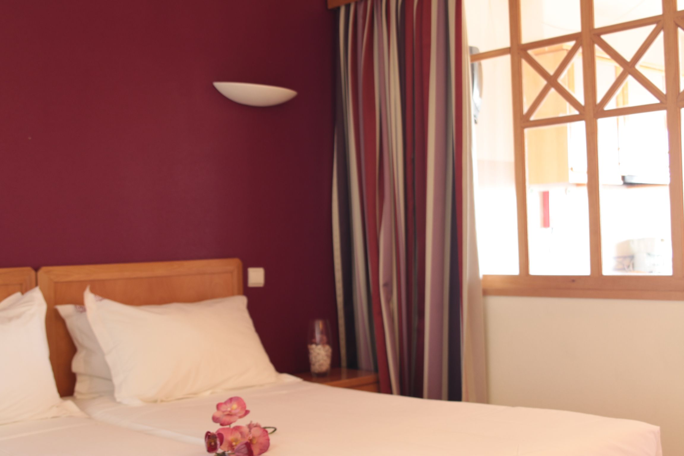ONE BEDROOM JUNIOR CLUB